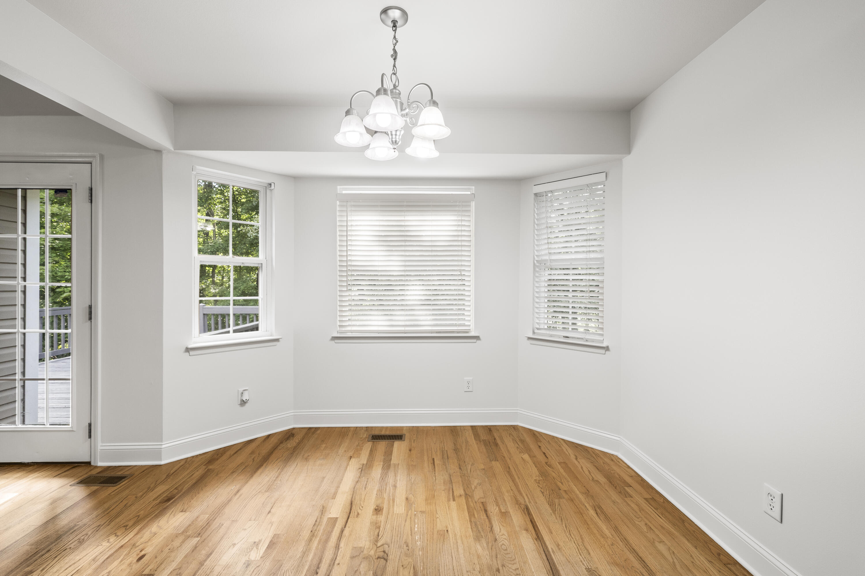 9108 Broad Leaf Lane