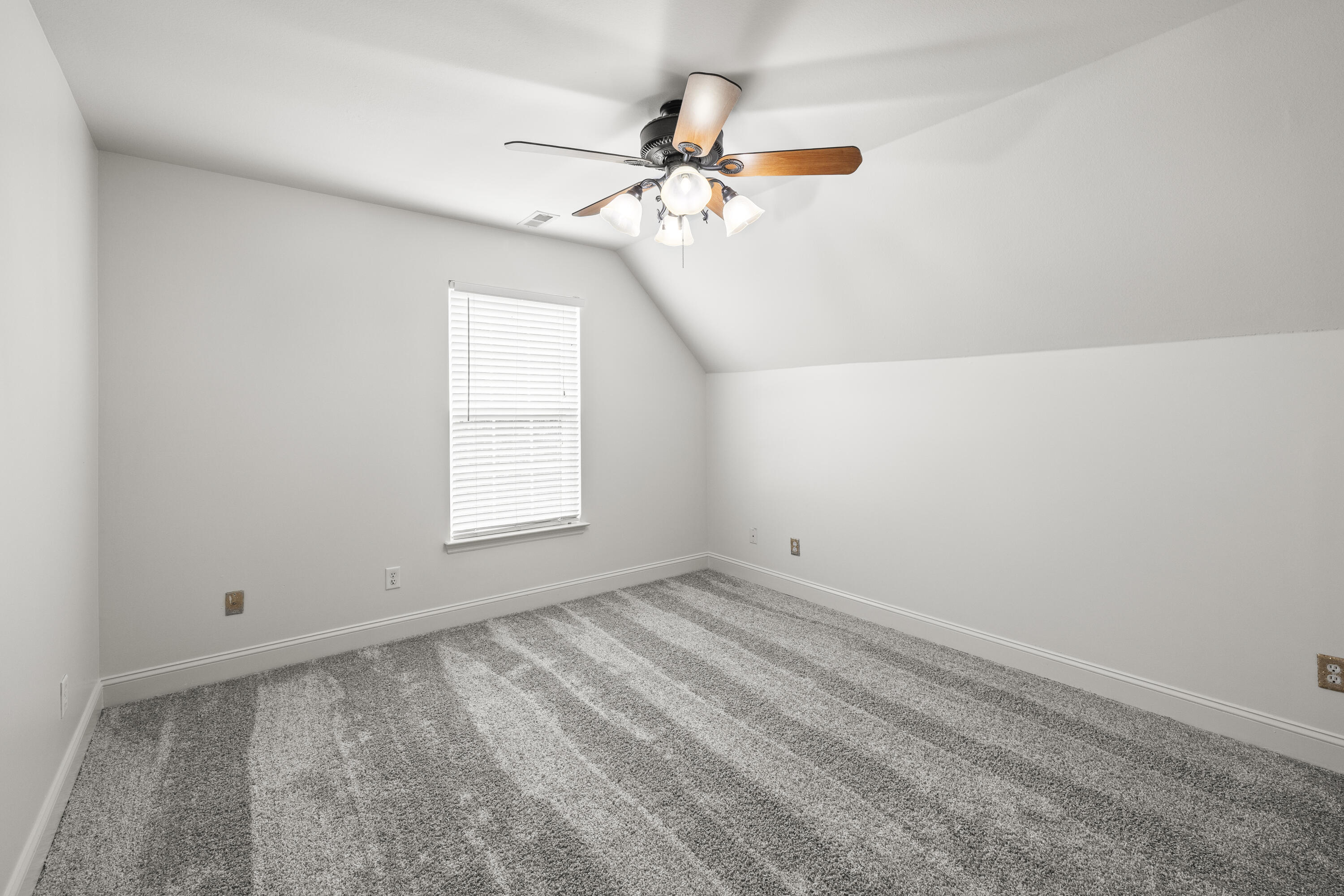 9108 Broad Leaf Lane
