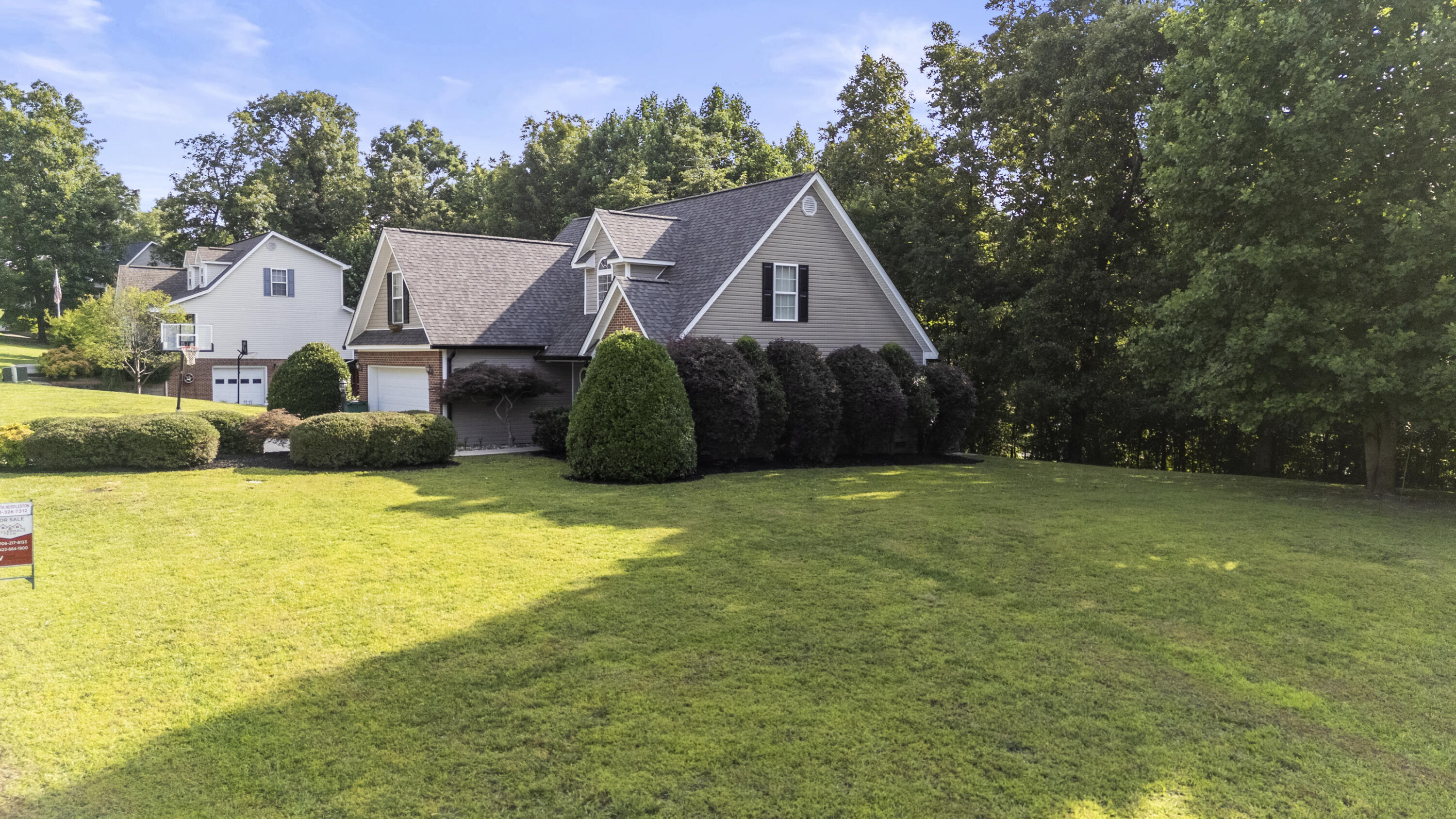 9108 Broad Leaf Lane