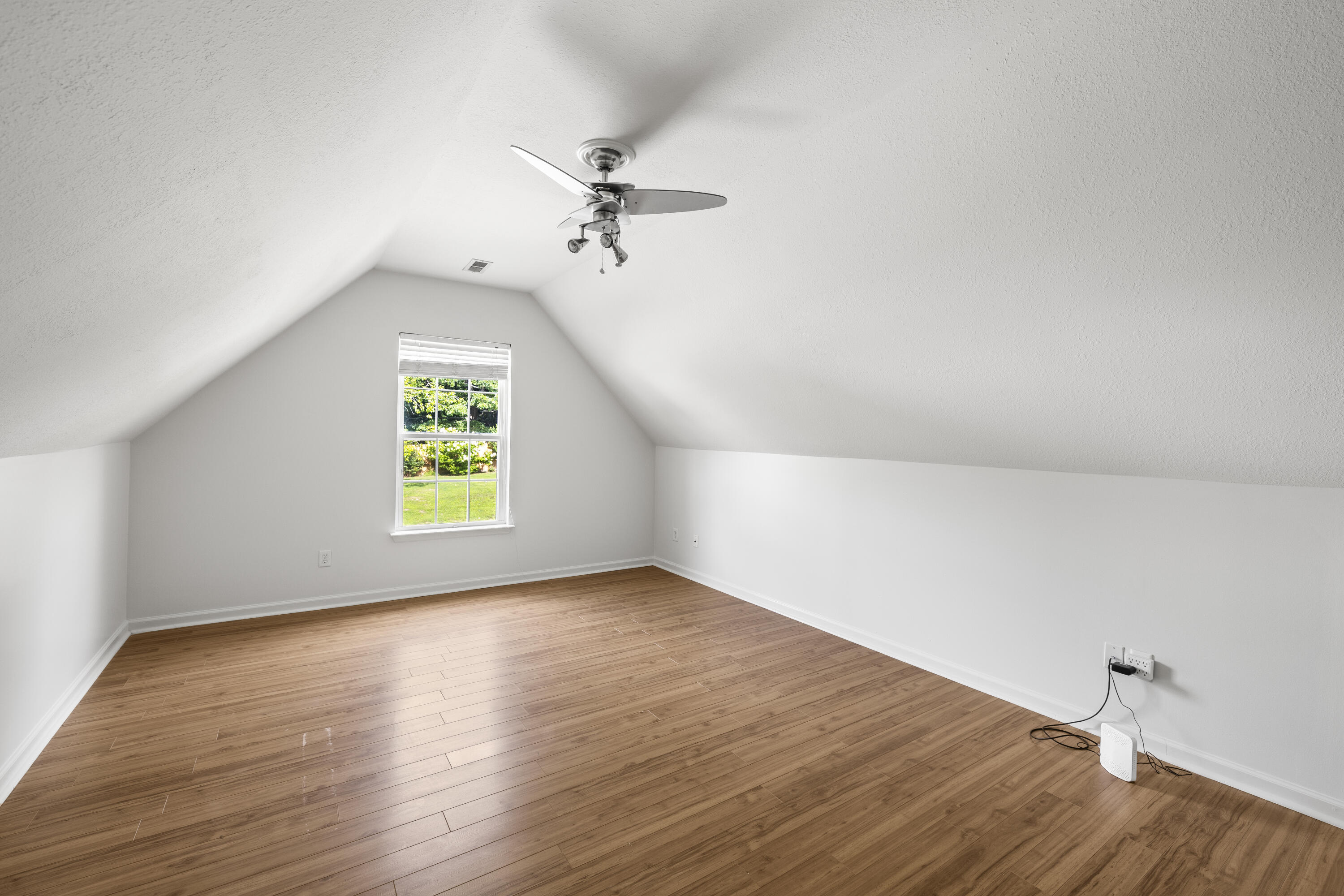 9108 Broad Leaf Lane