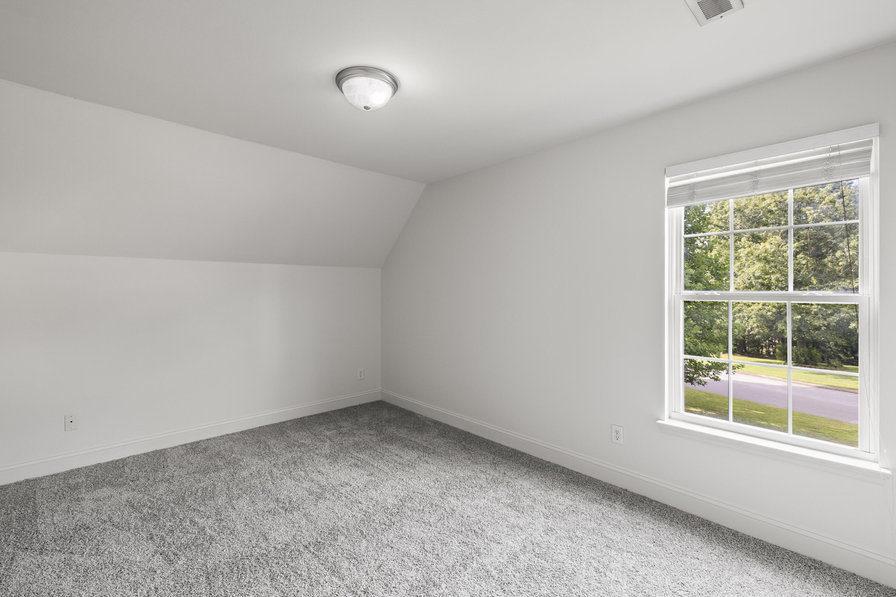 9108 Broad Leaf Lane