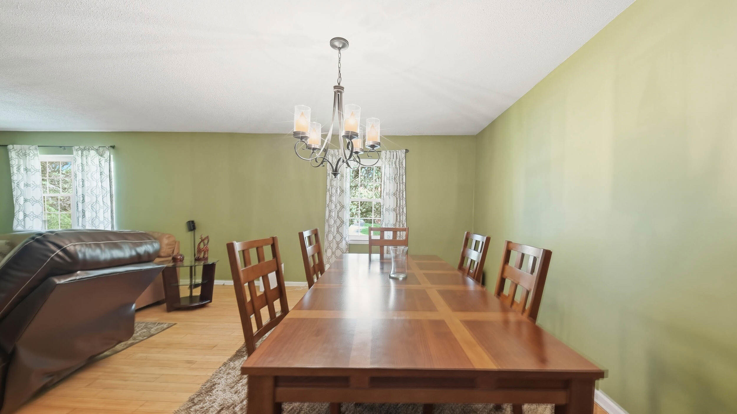 9121 N Hickory Valley Road