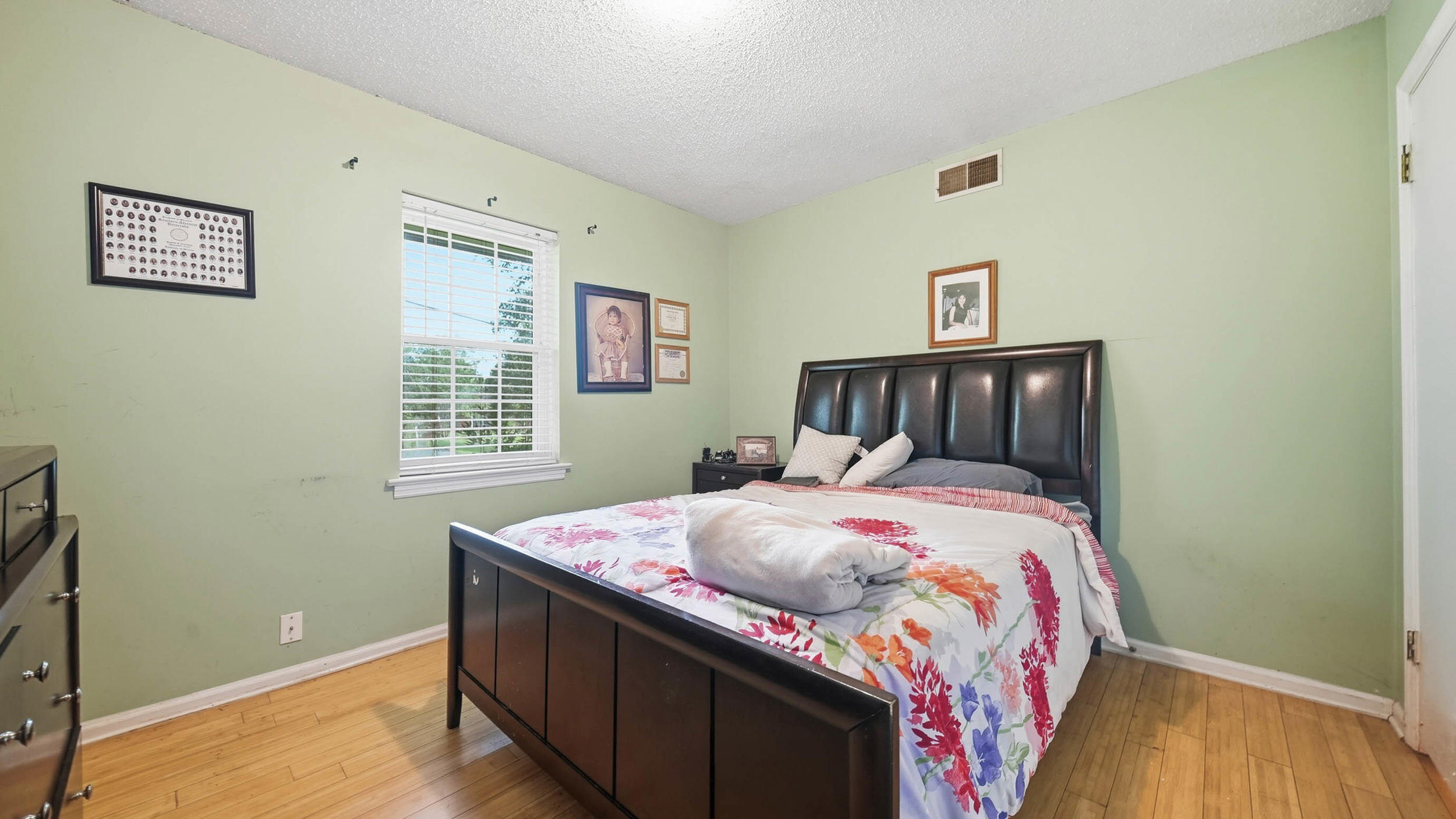 9121 N Hickory Valley Road