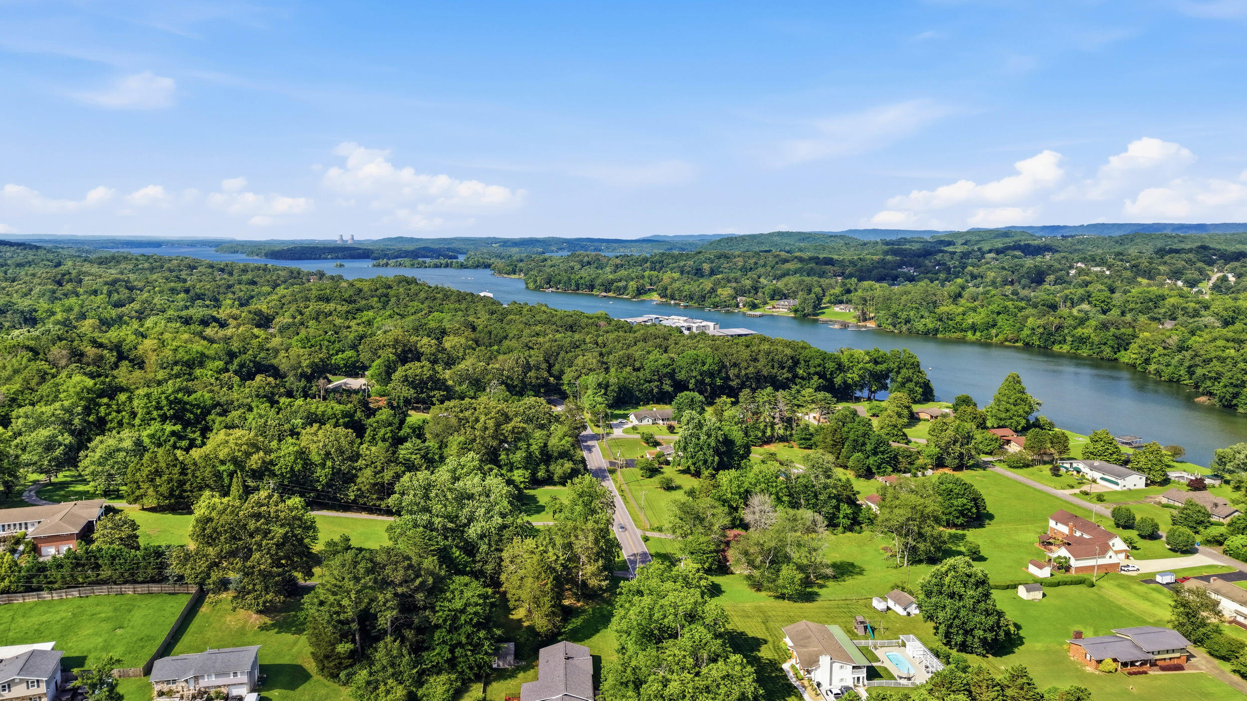 9121 N Hickory Valley Road
