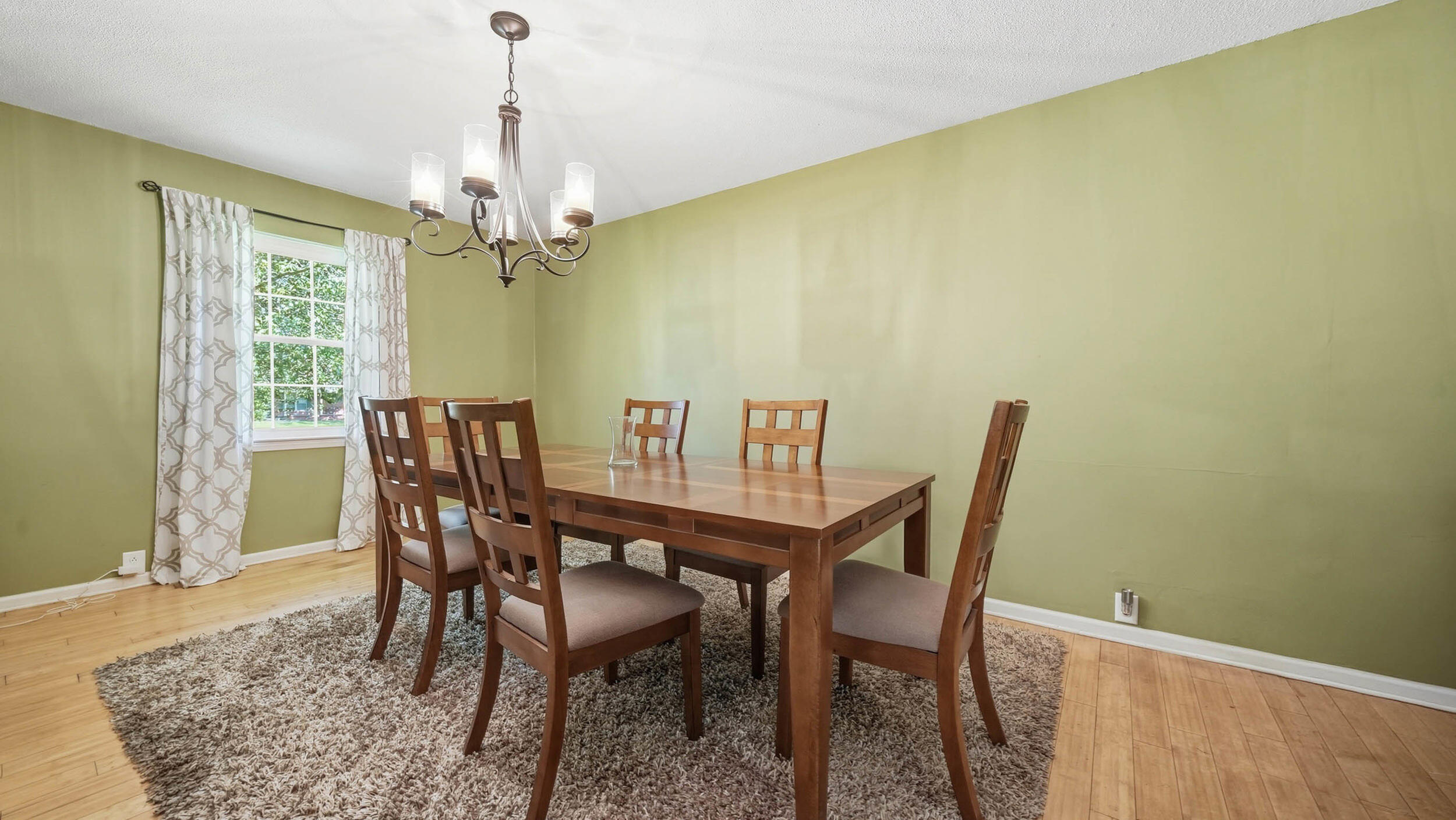 9121 N Hickory Valley Road
