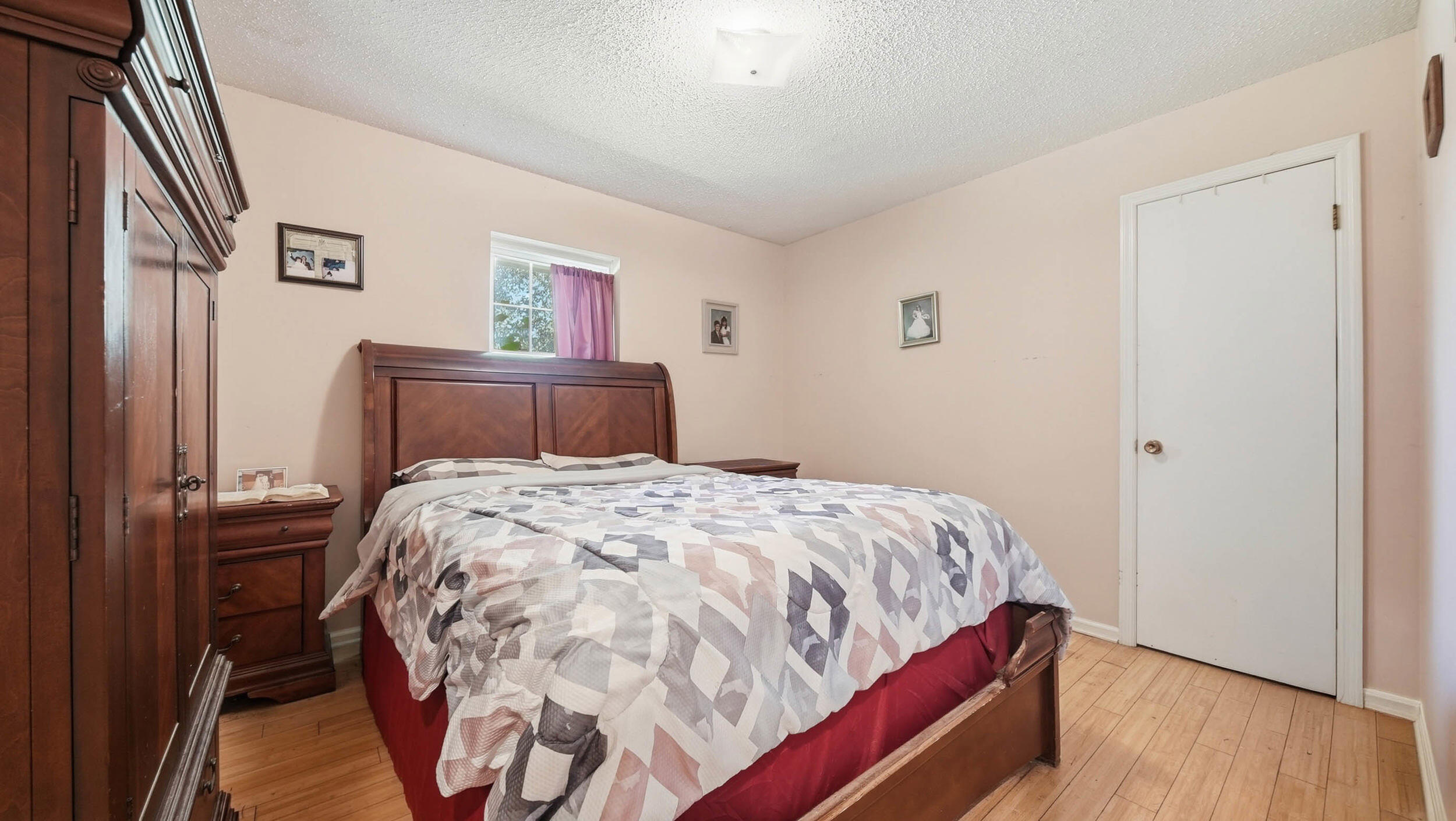 9121 N Hickory Valley Road