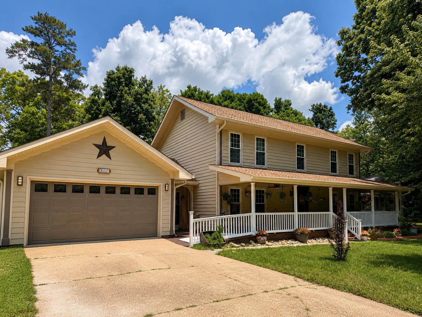 9515 Timberlog Drive