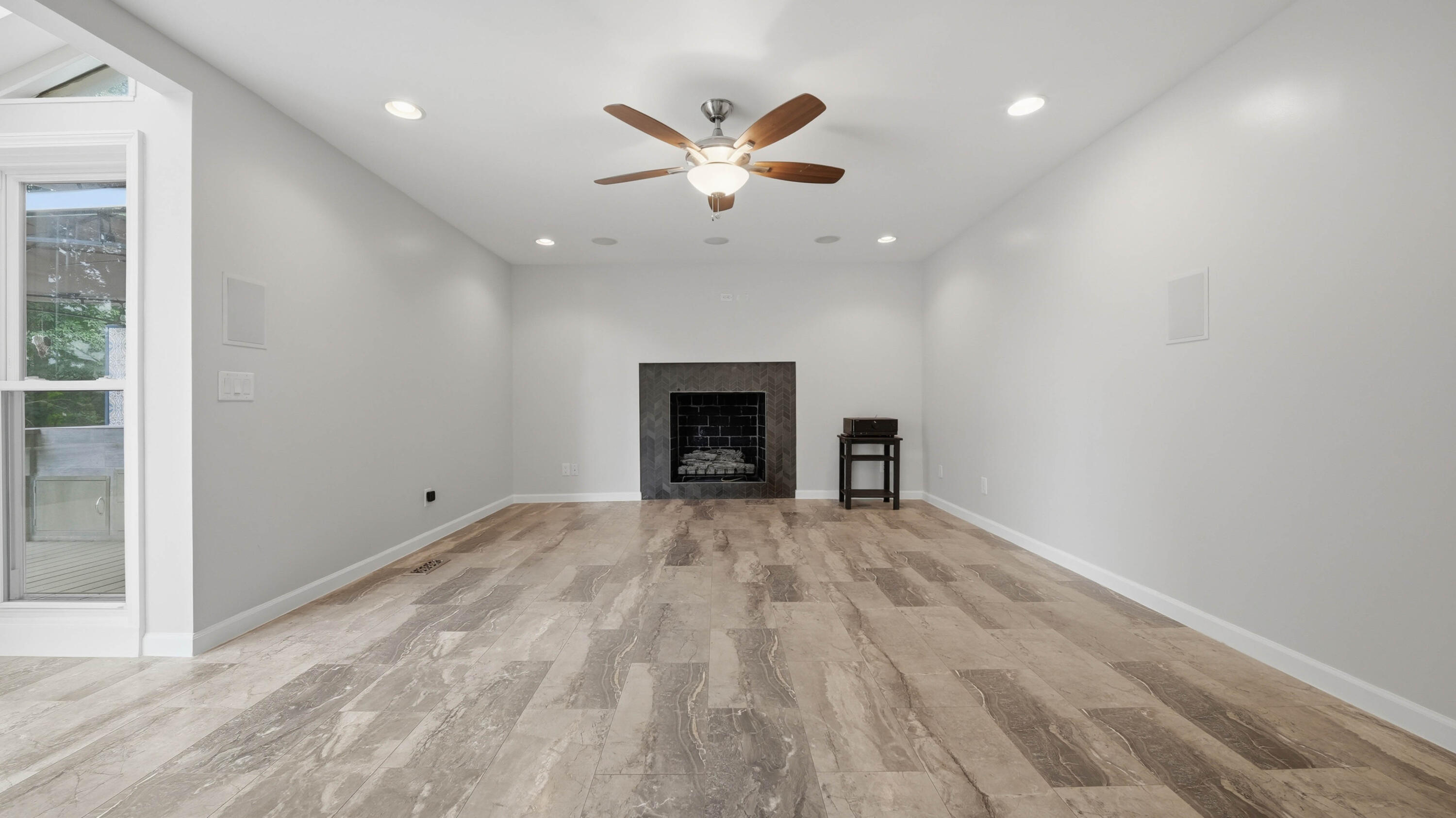 9515 Timberlog Drive