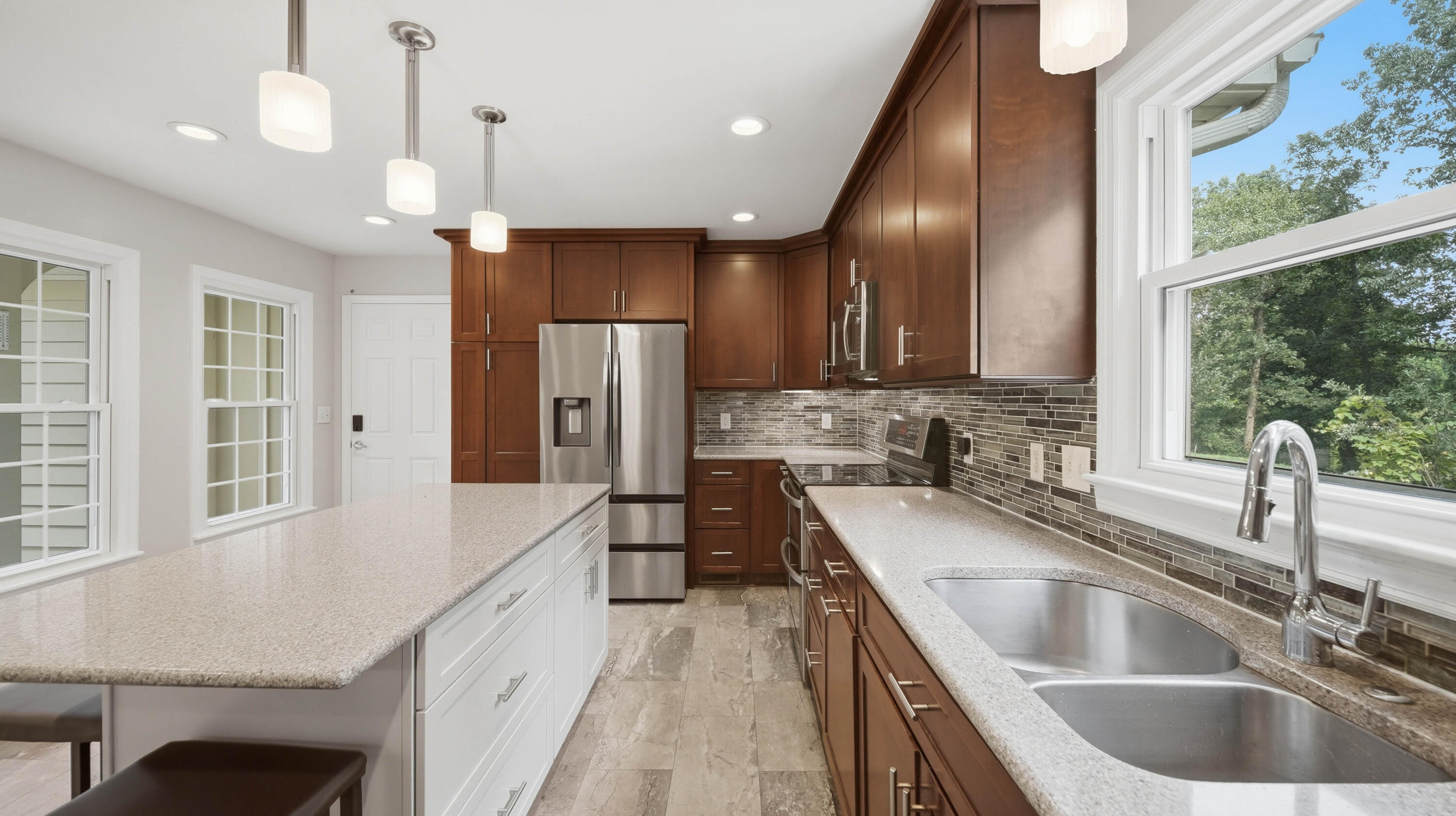 9515 Timberlog Drive