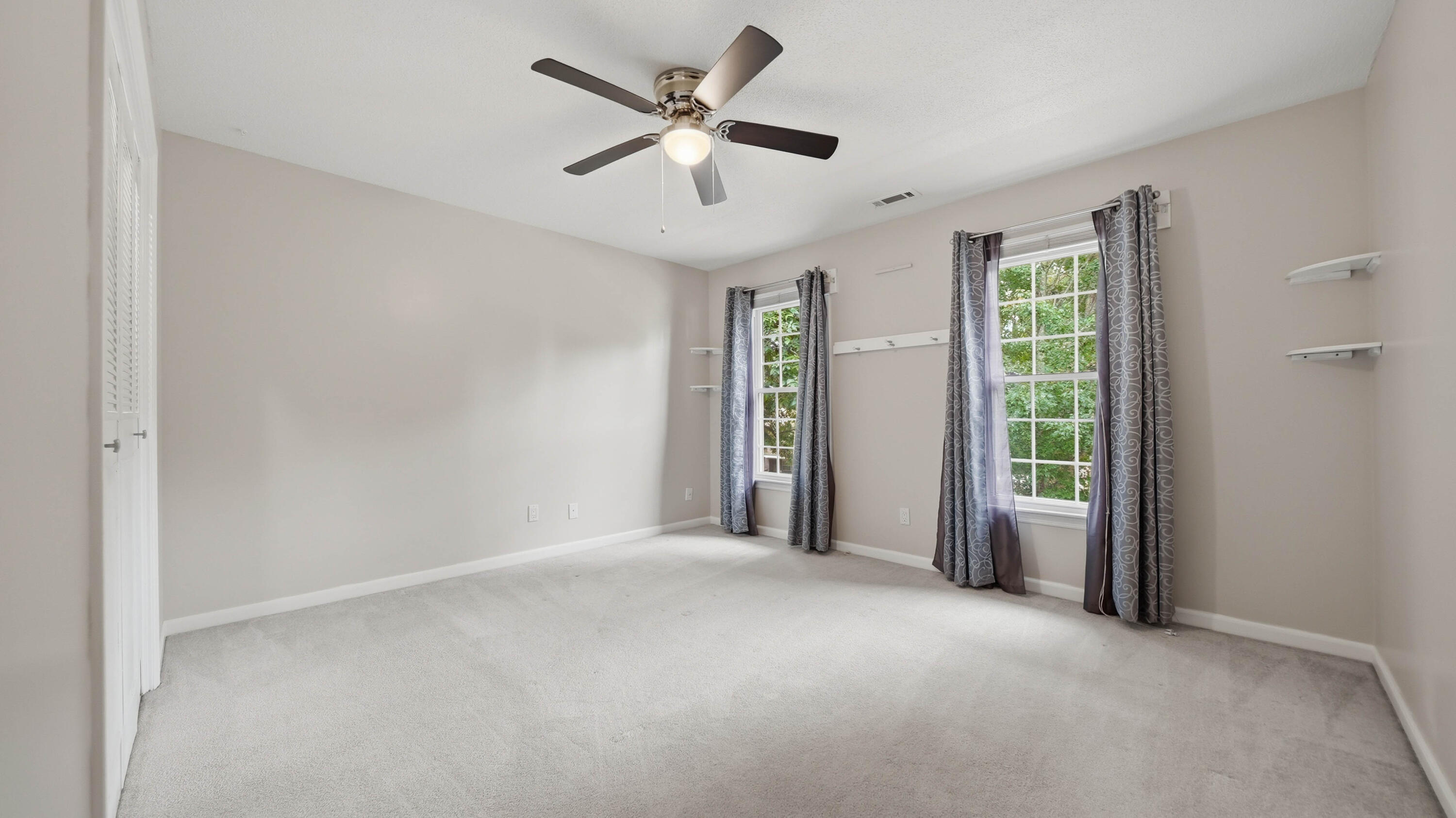 9515 Timberlog Drive
