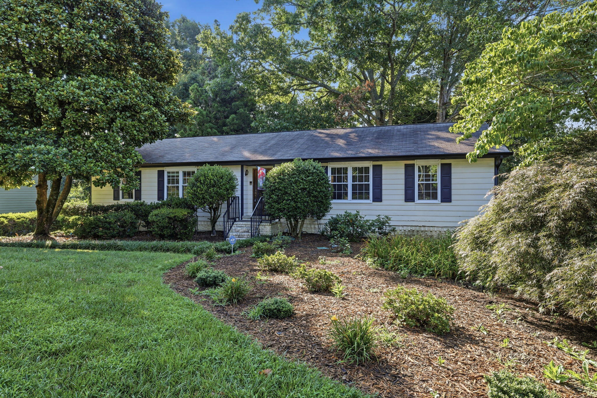 988 Stone Crest Circle