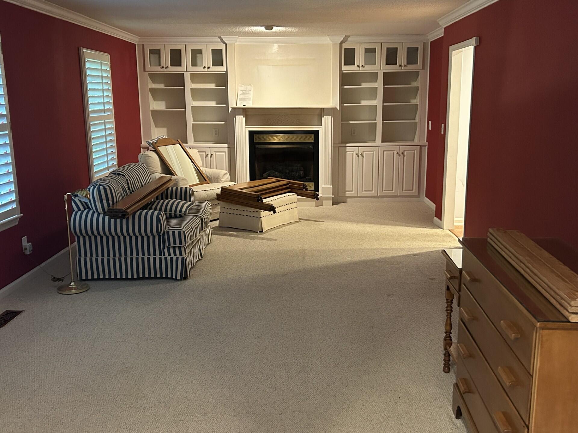 988 Stone Crest Circle