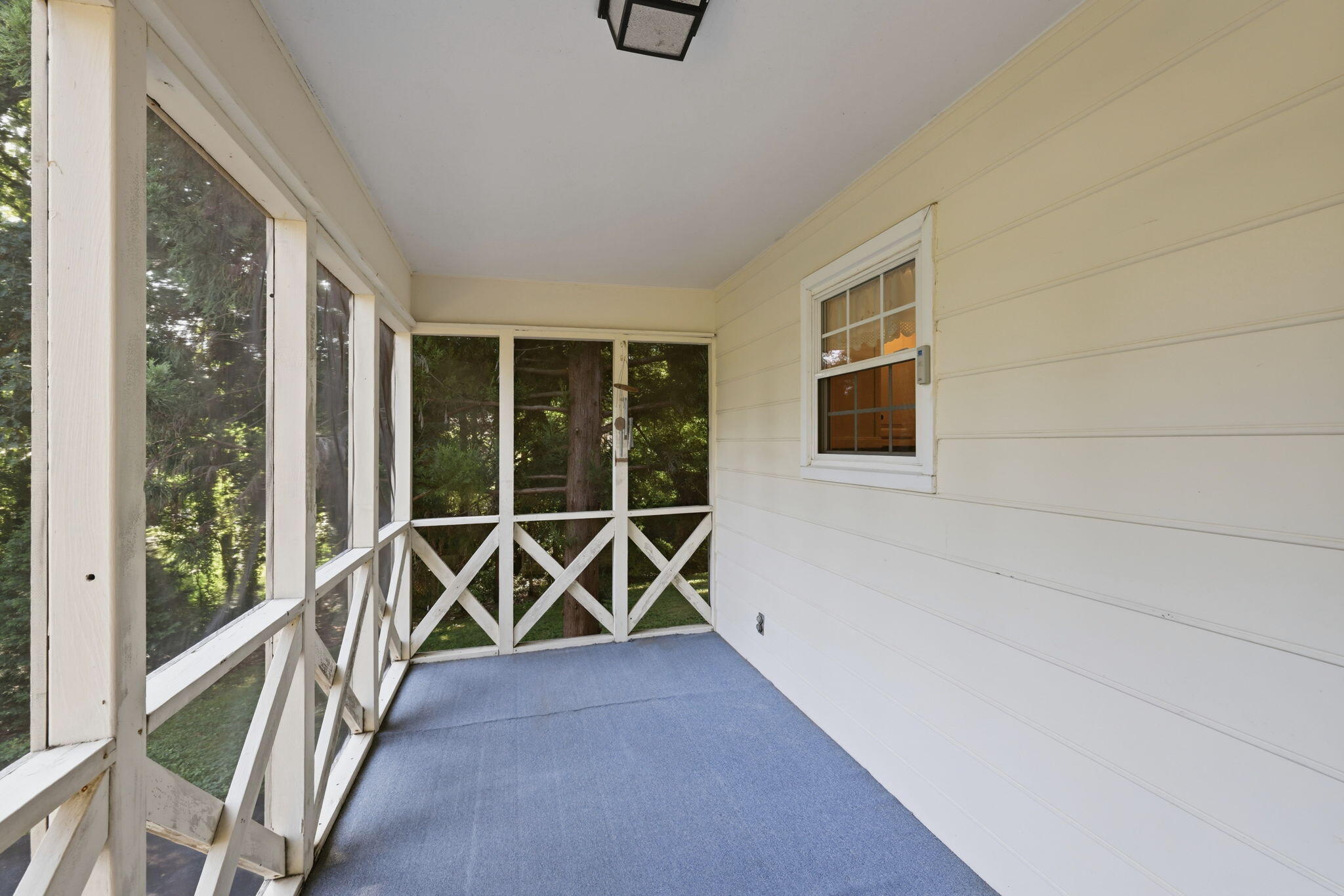 988 Stone Crest Circle