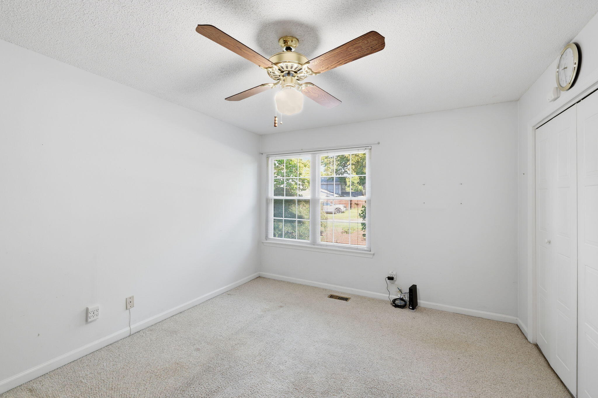 988 Stone Crest Circle