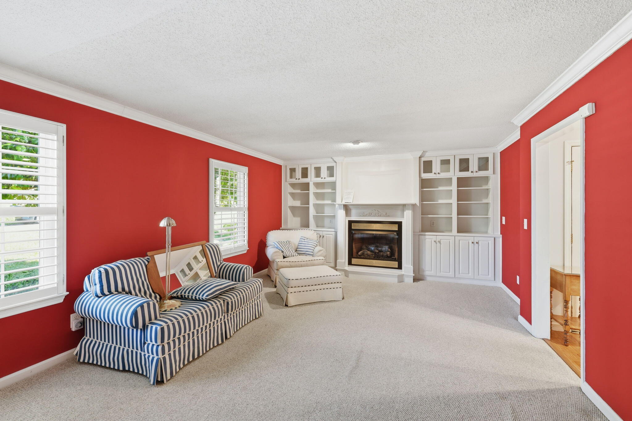 988 Stone Crest Circle