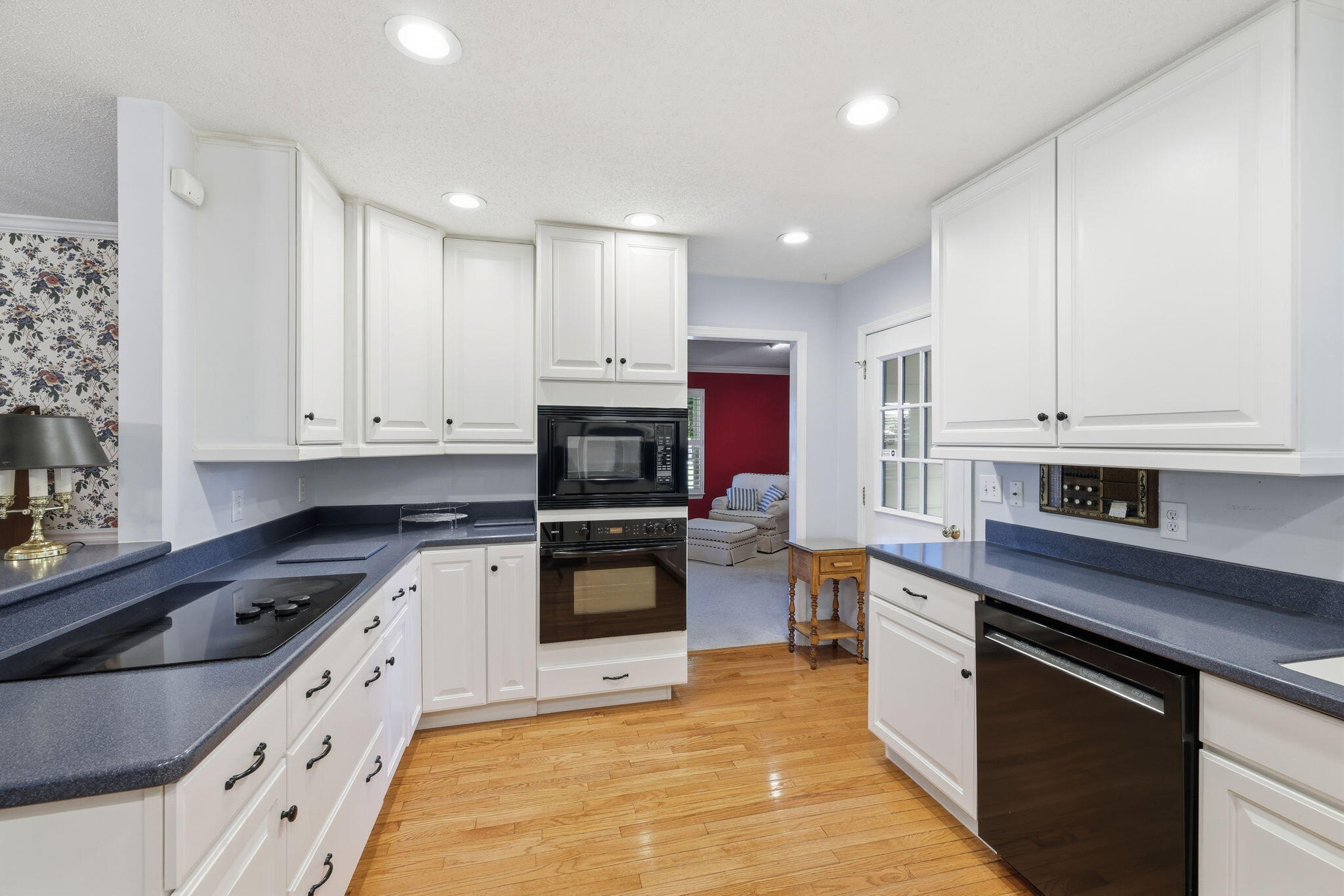 988 Stone Crest Circle