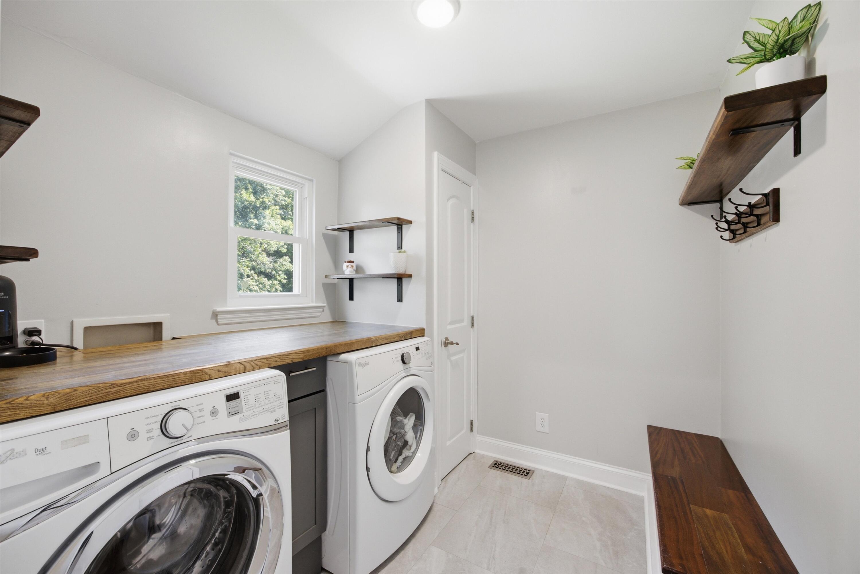 9511 Timberlog Drive