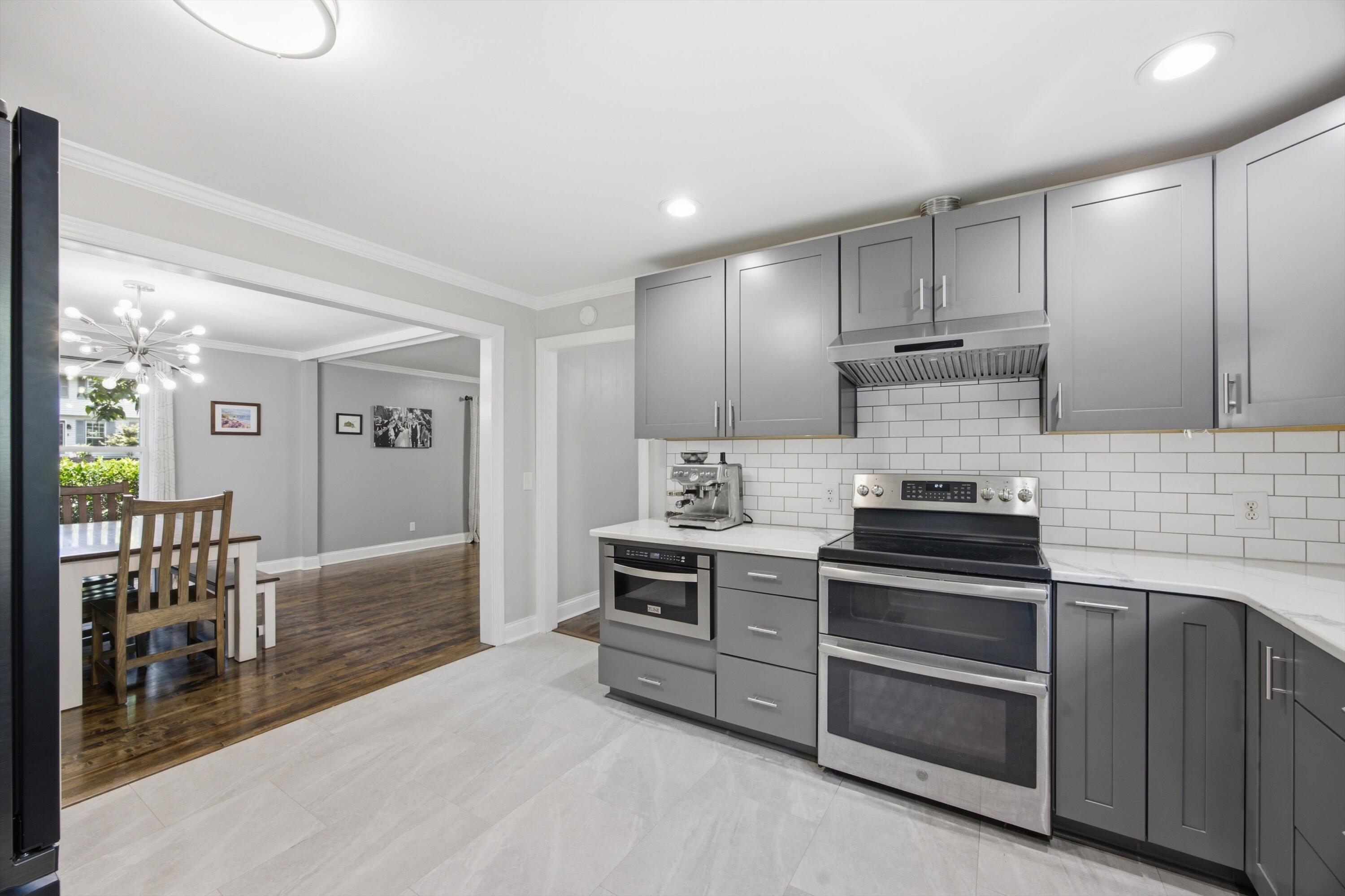 9511 Timberlog Drive