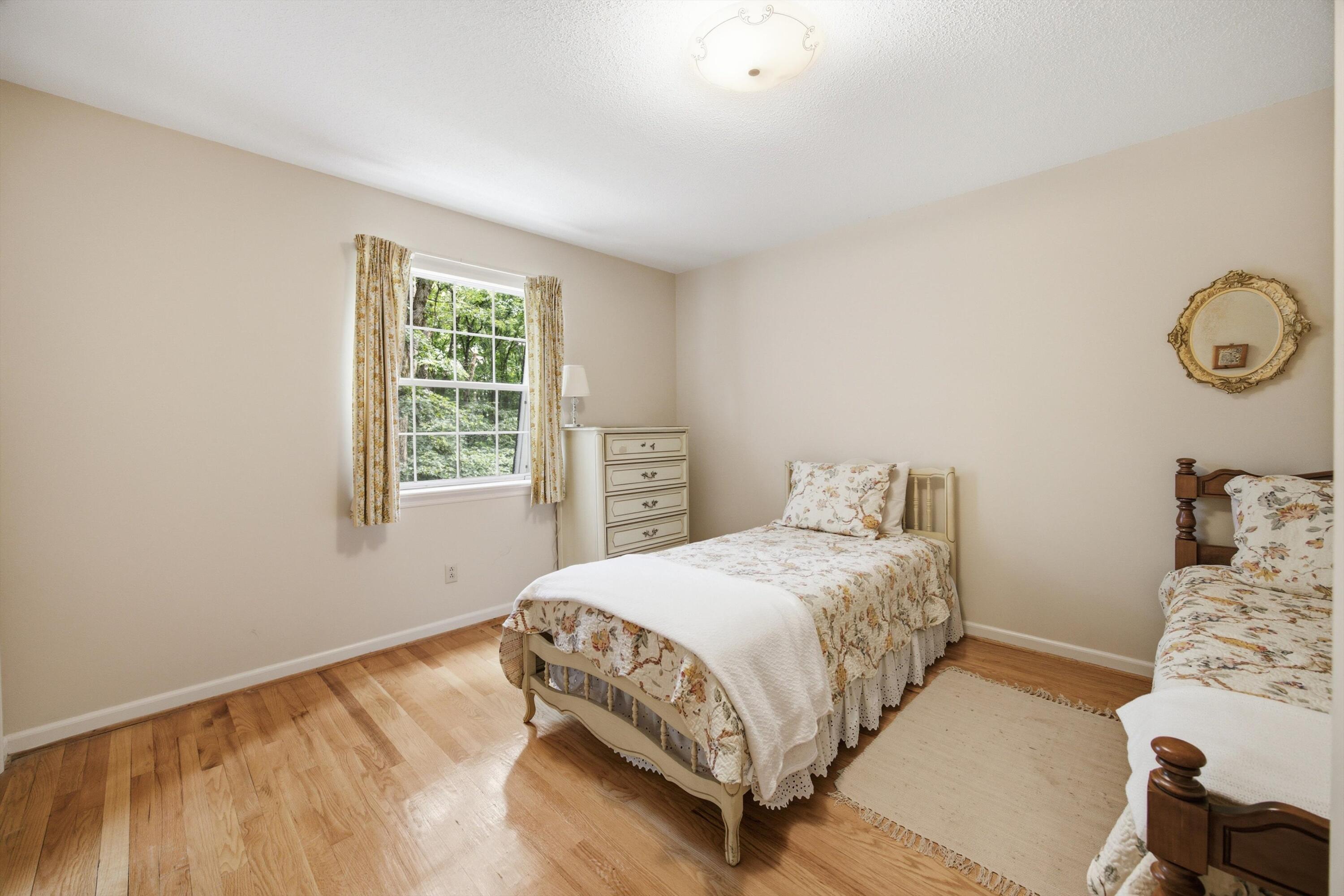 914 Glamis Circle