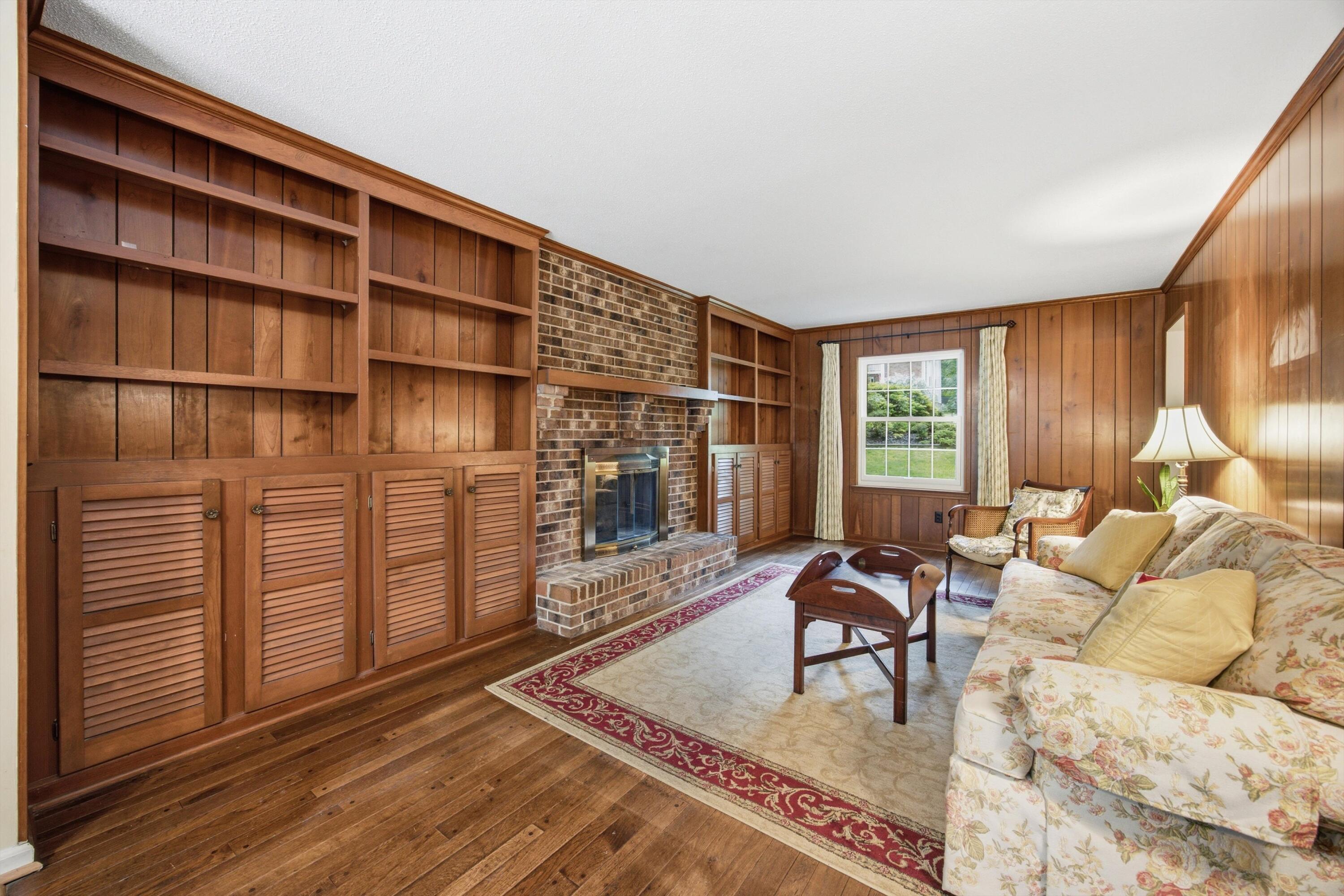 914 Glamis Circle