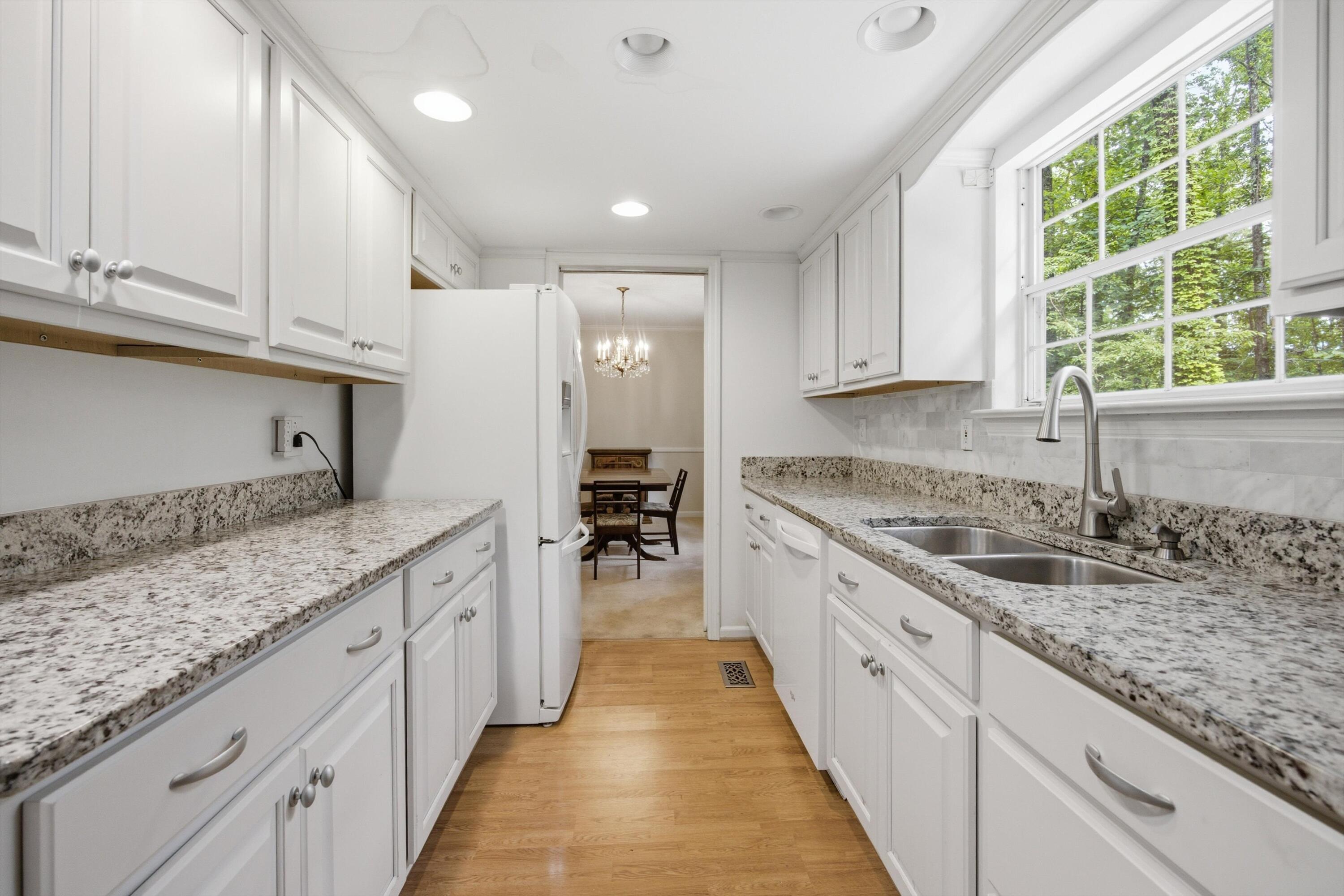 914 Glamis Circle
