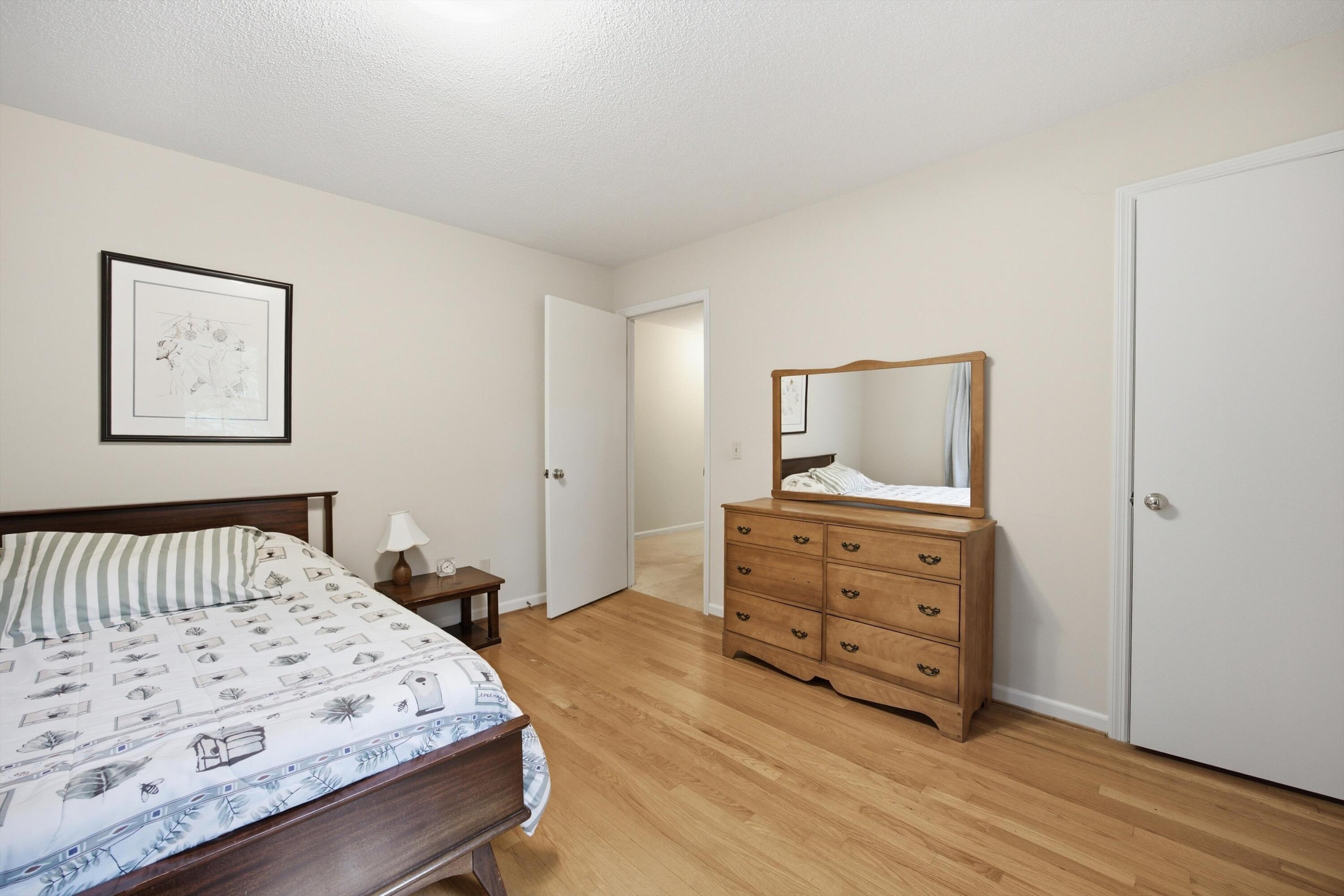 914 Glamis Circle