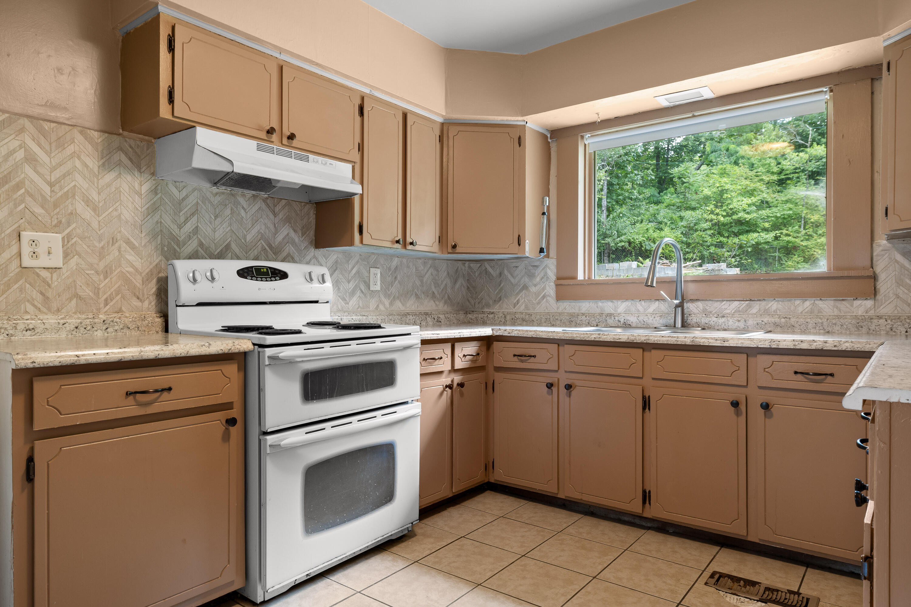 1731 Jeanaga Trail