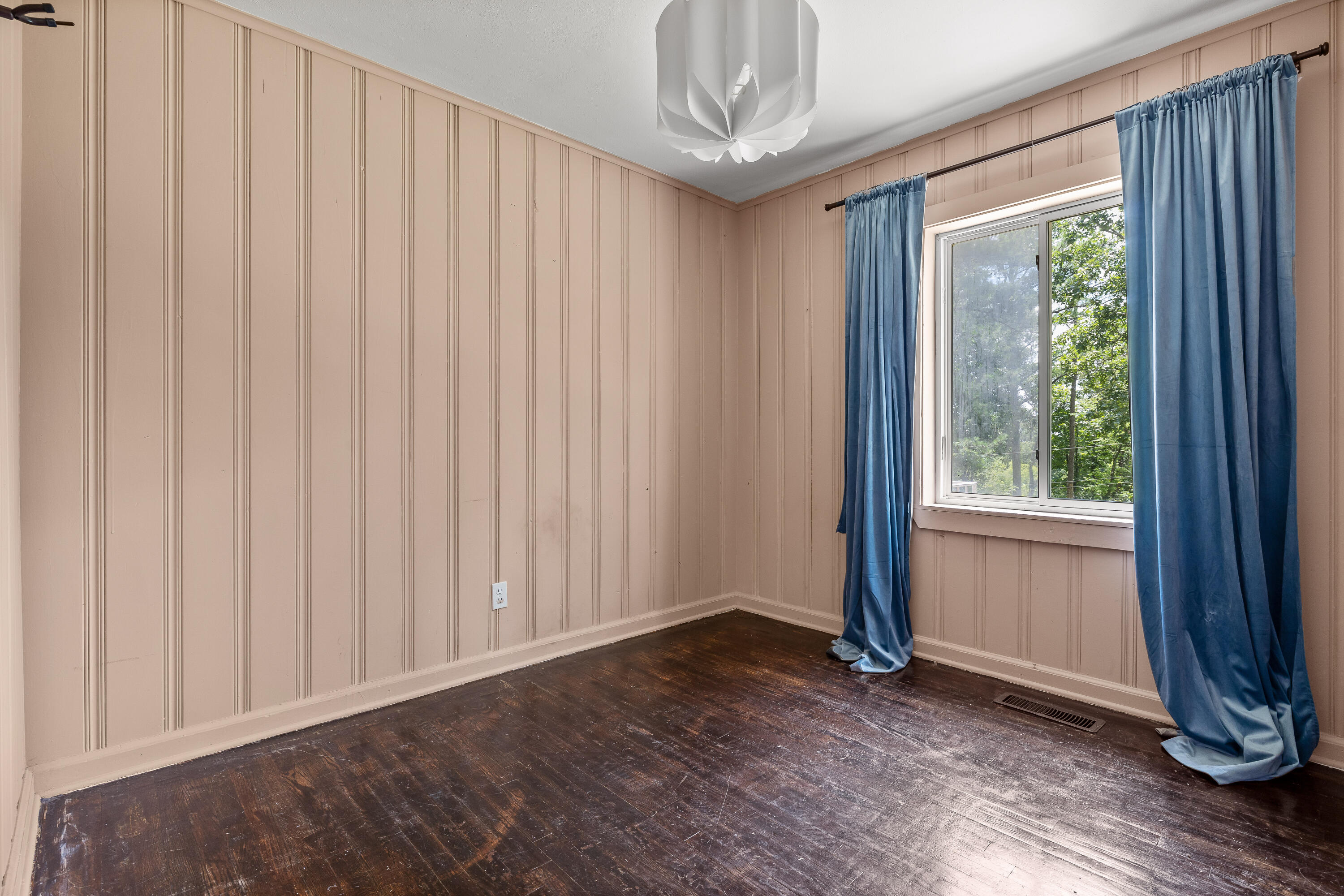 1731 Jeanaga Trail