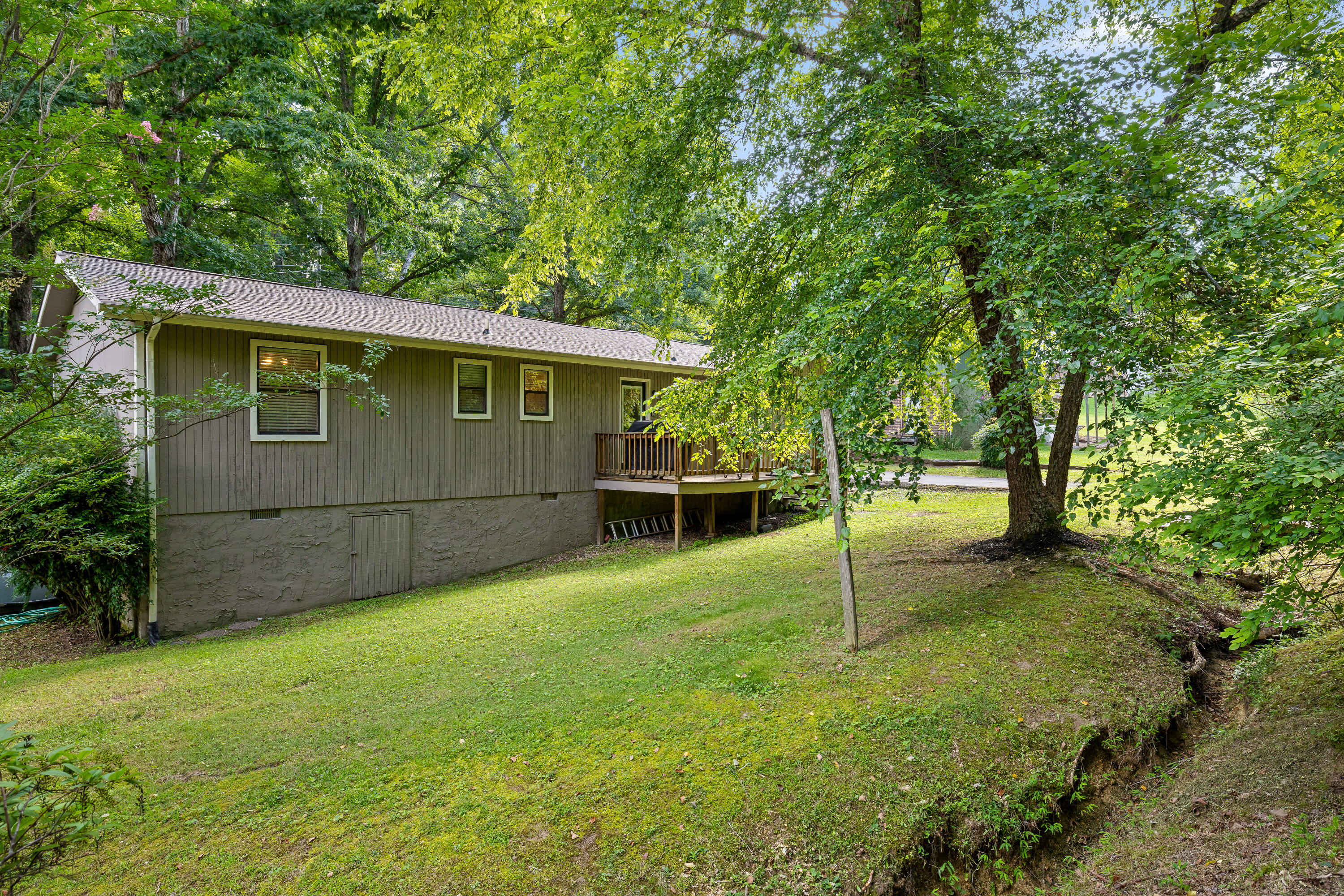 8925 E Ridge Trail Road