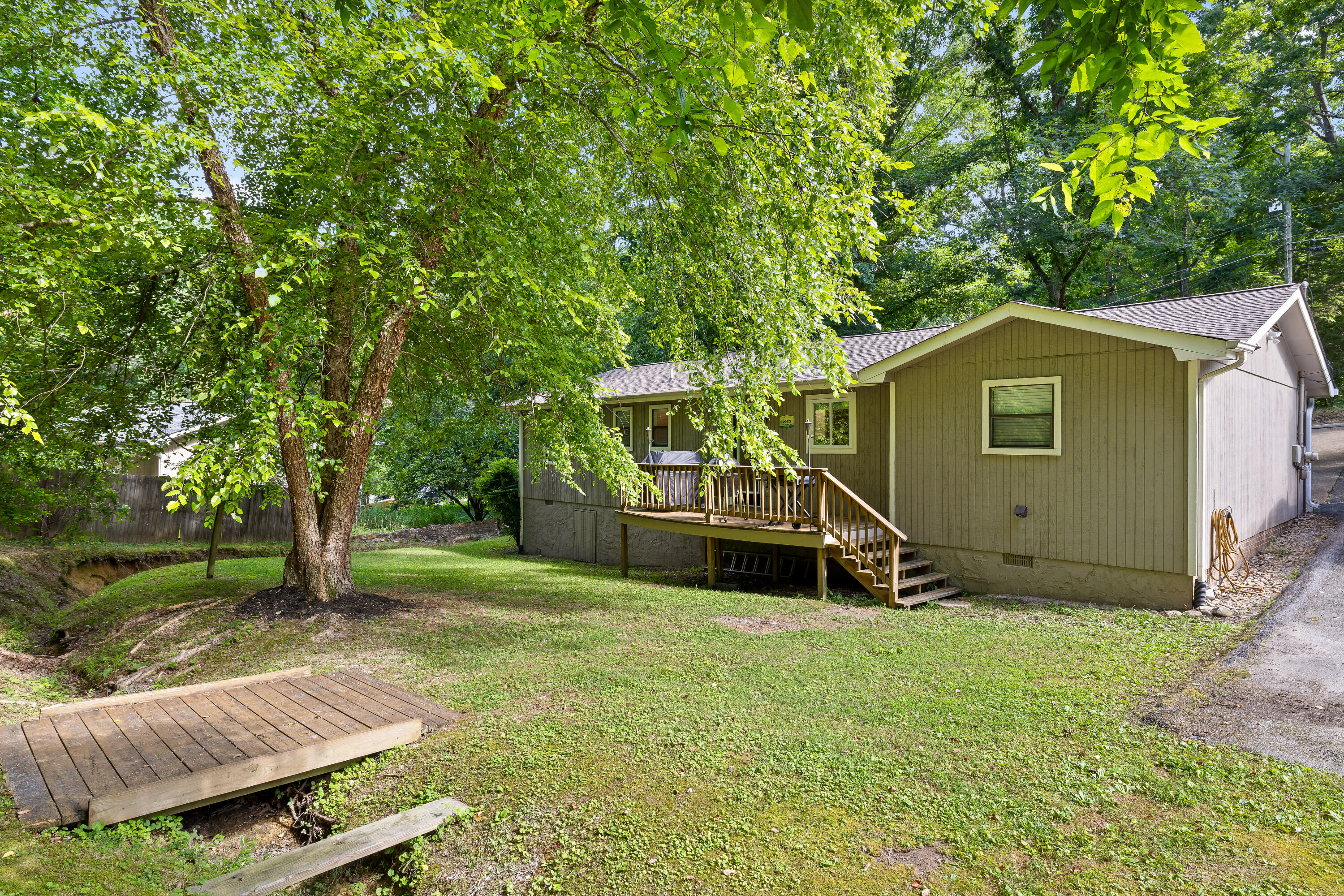 8925 E Ridge Trail Road