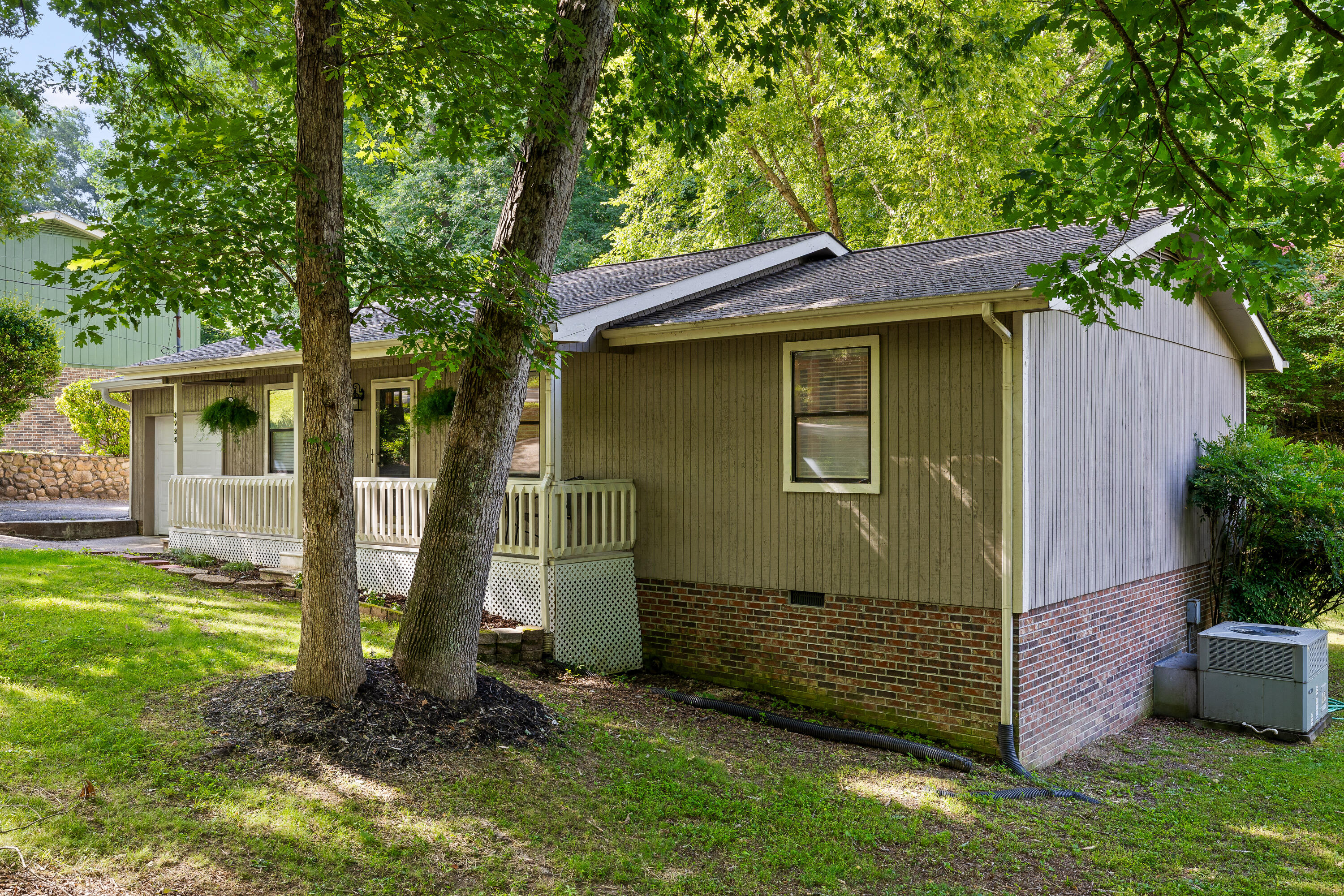 8925 E Ridge Trail Road