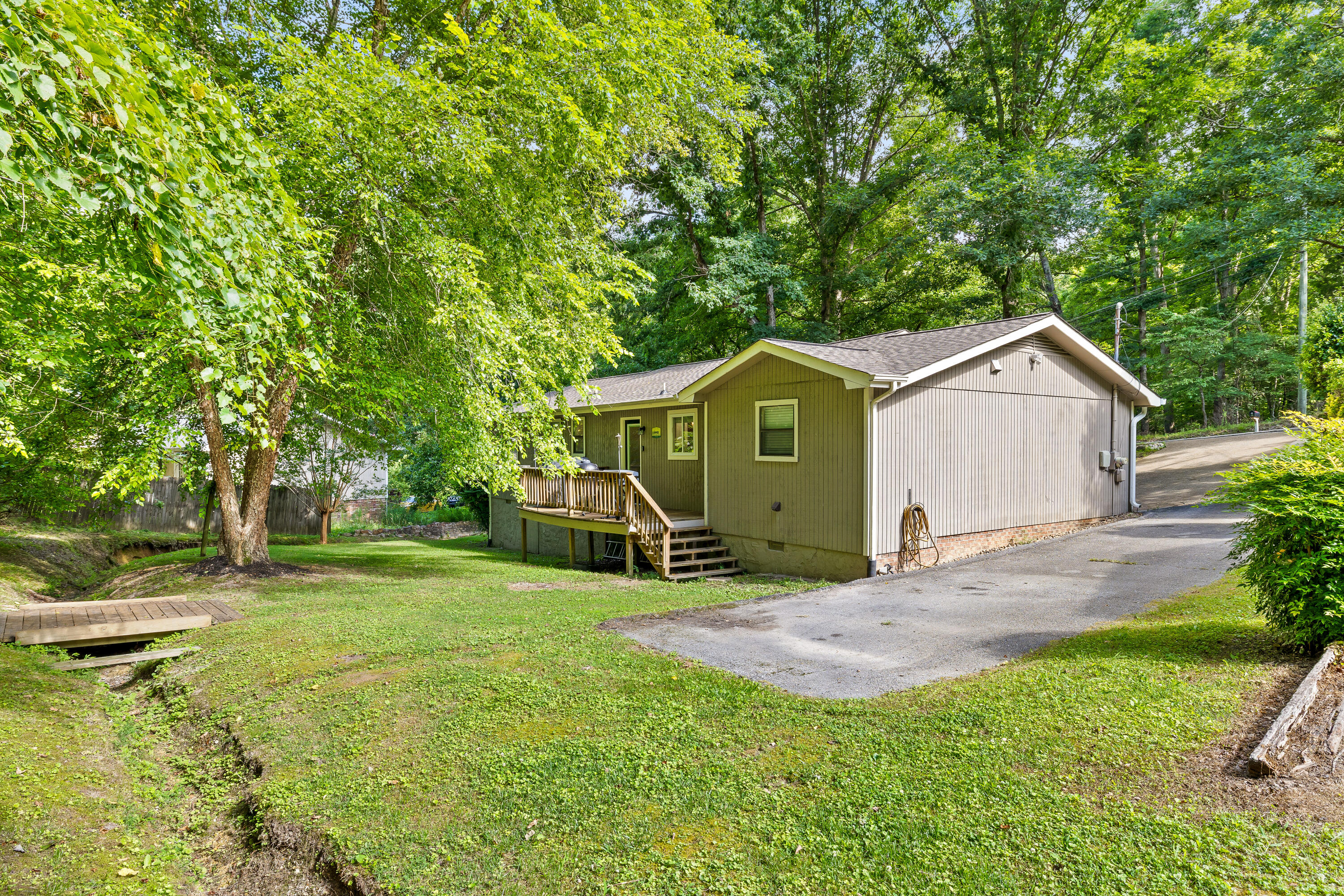 8925 E Ridge Trail Road