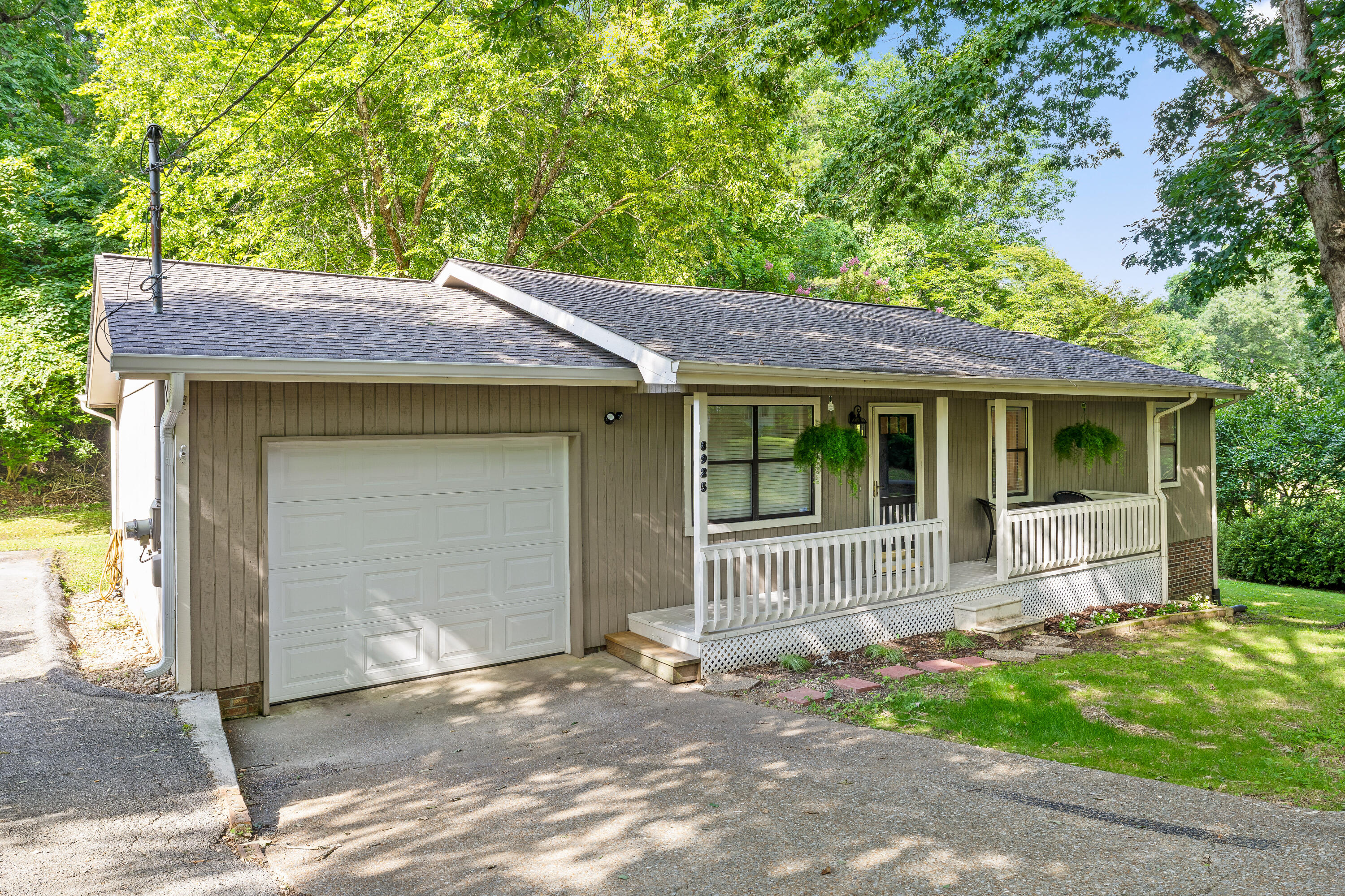 8925 E Ridge Trail Road