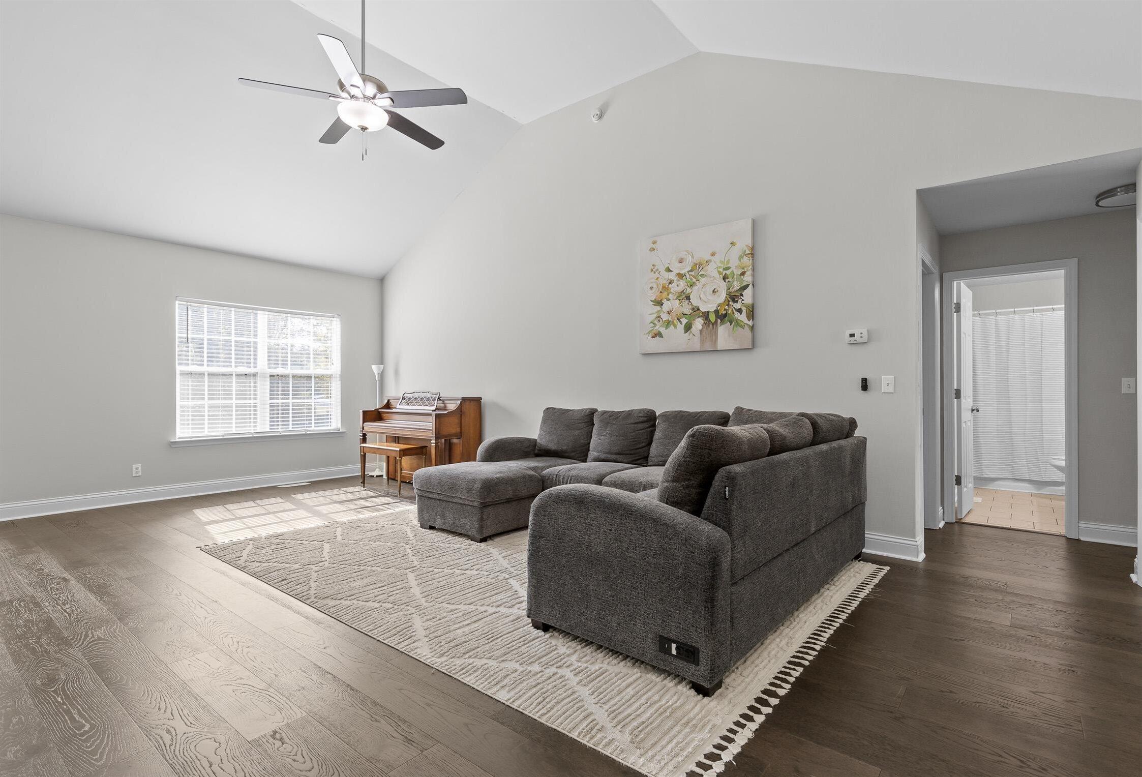 7006 Maple Leaf Lane