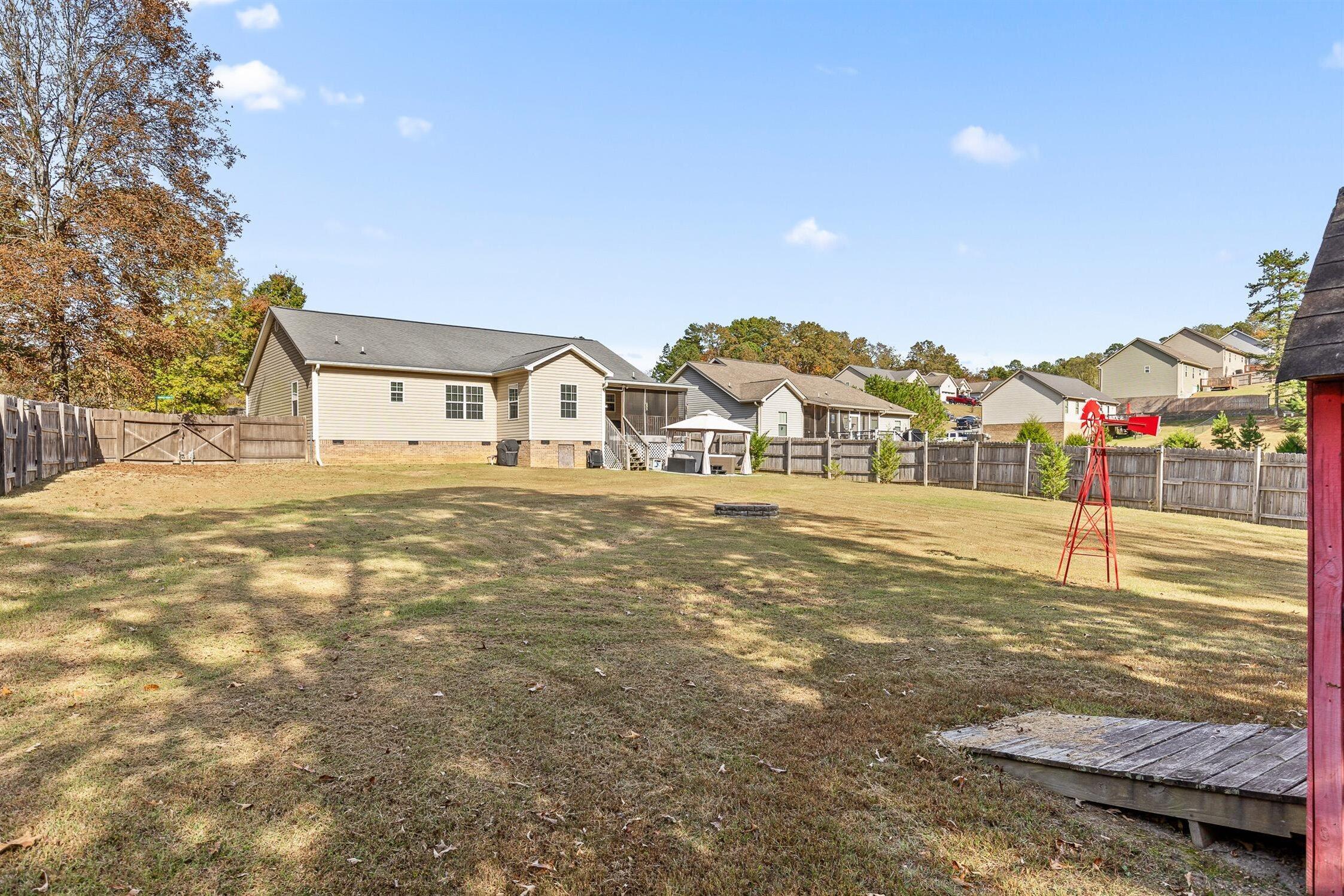 7006 Maple Leaf Lane