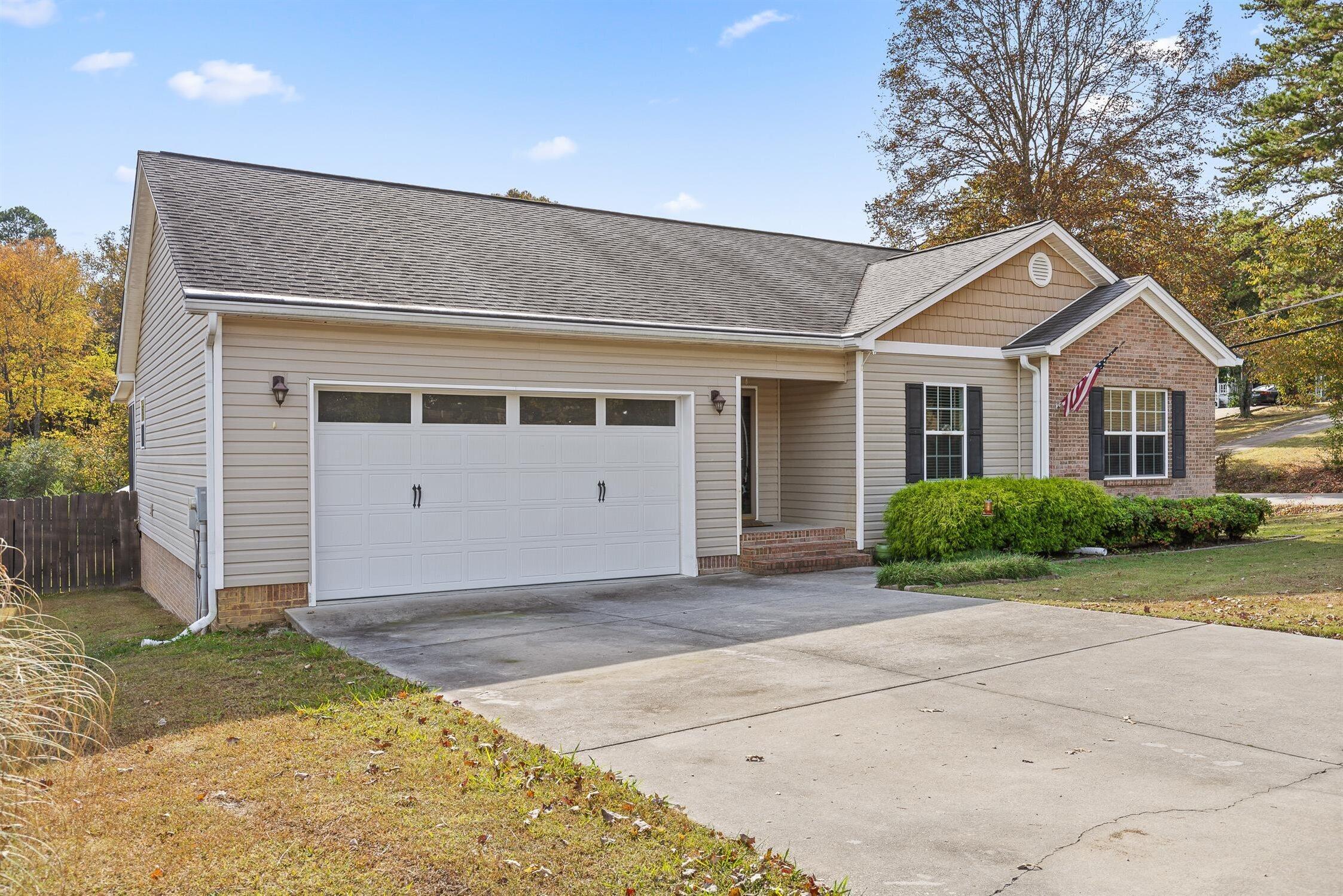 7006 Maple Leaf Lane
