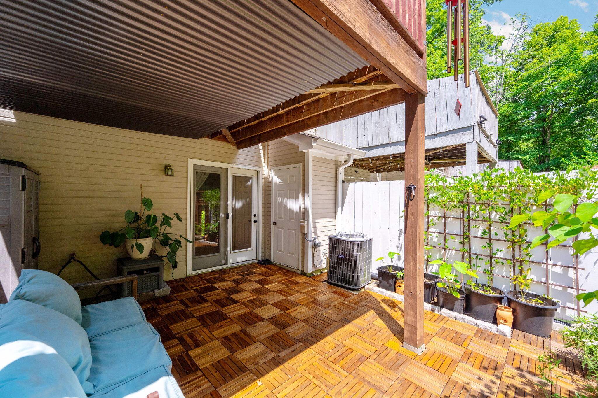 643 W View Road