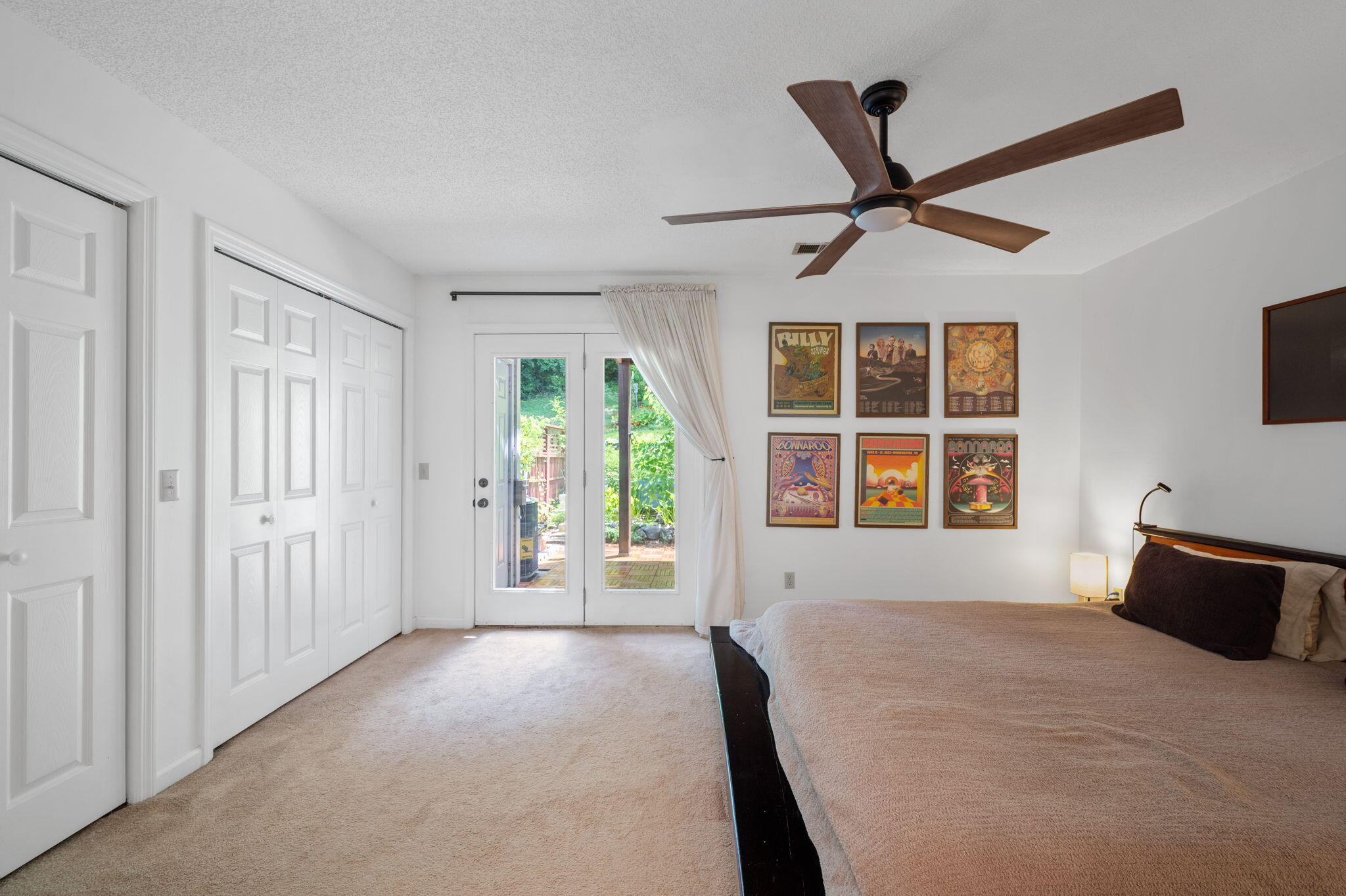 643 W View Road