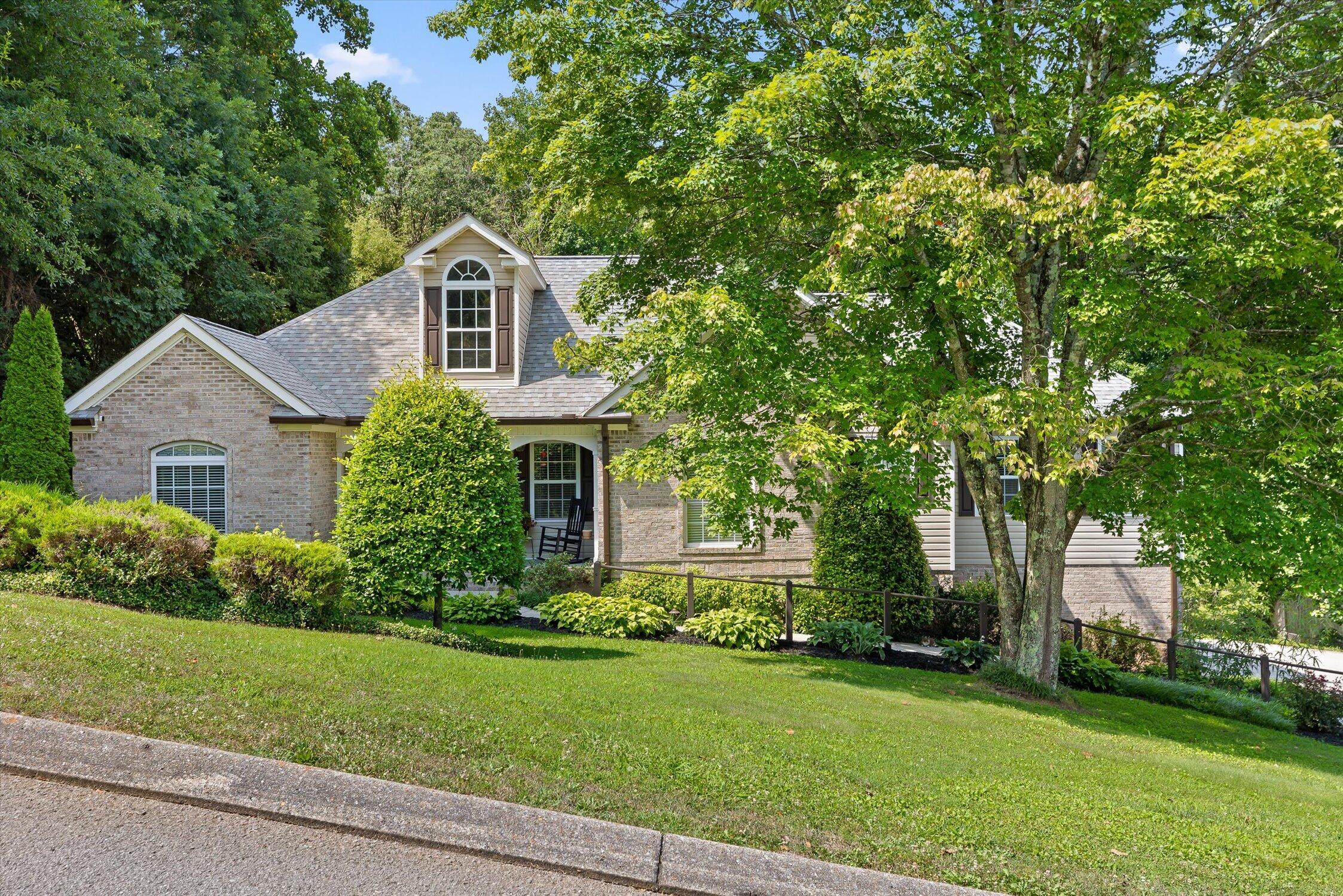 5000 Dellwood Drive