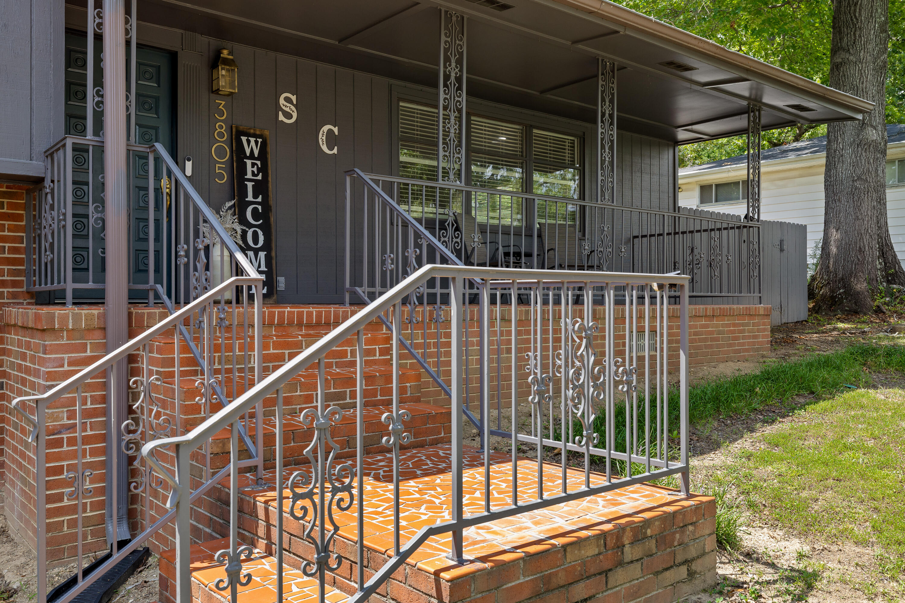 3805 Rollingwood Drive
