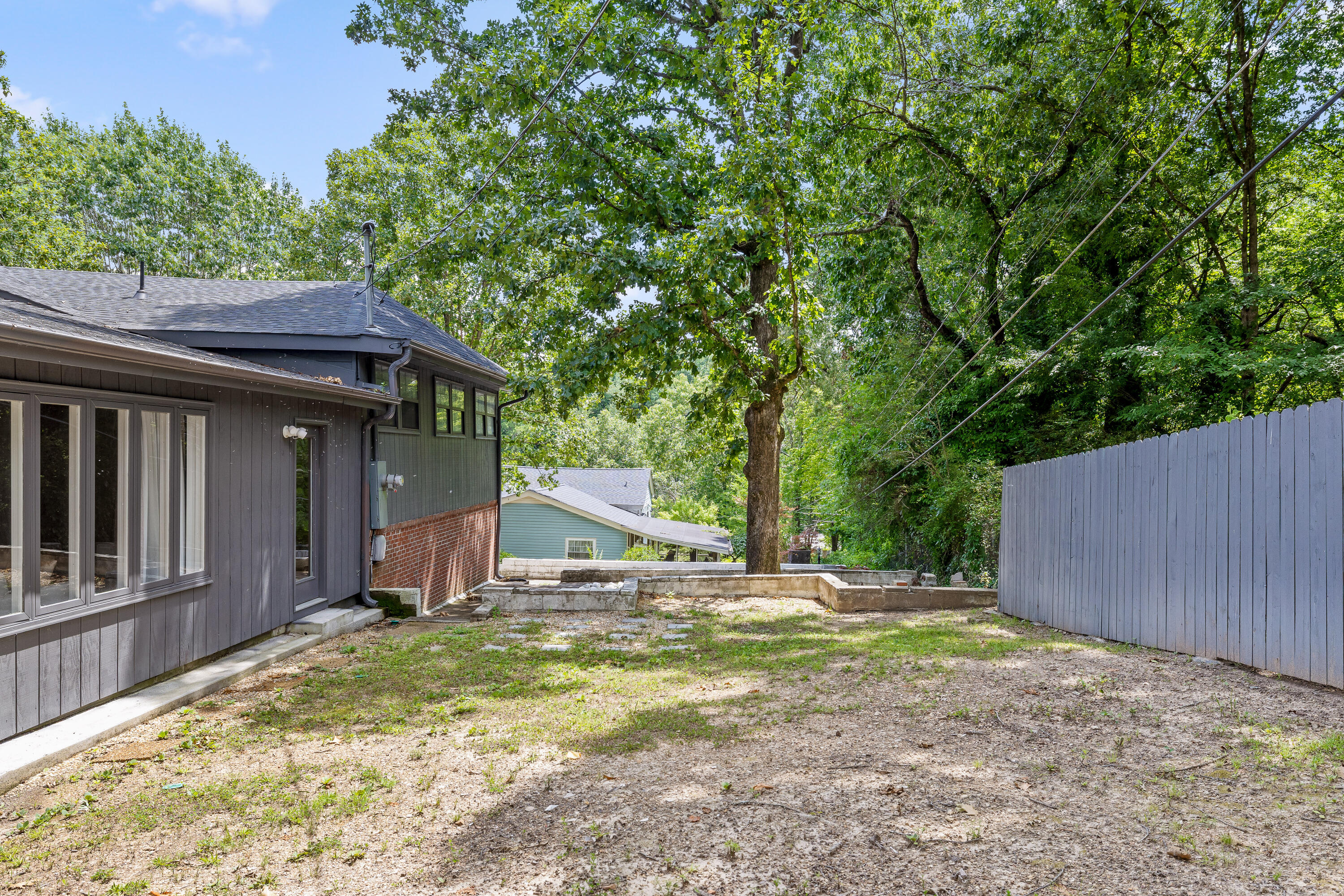 3805 Rollingwood Drive