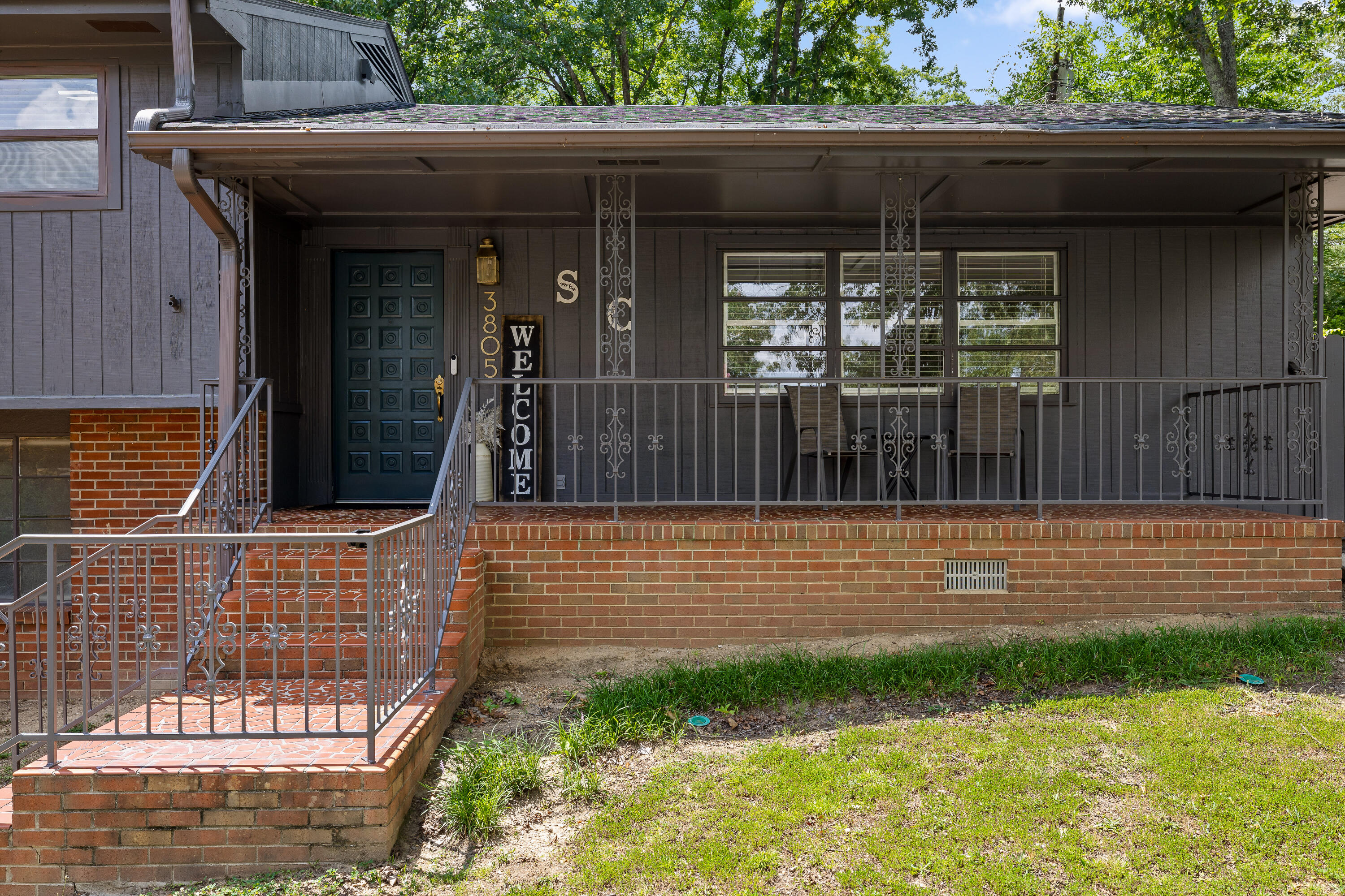 3805 Rollingwood Drive