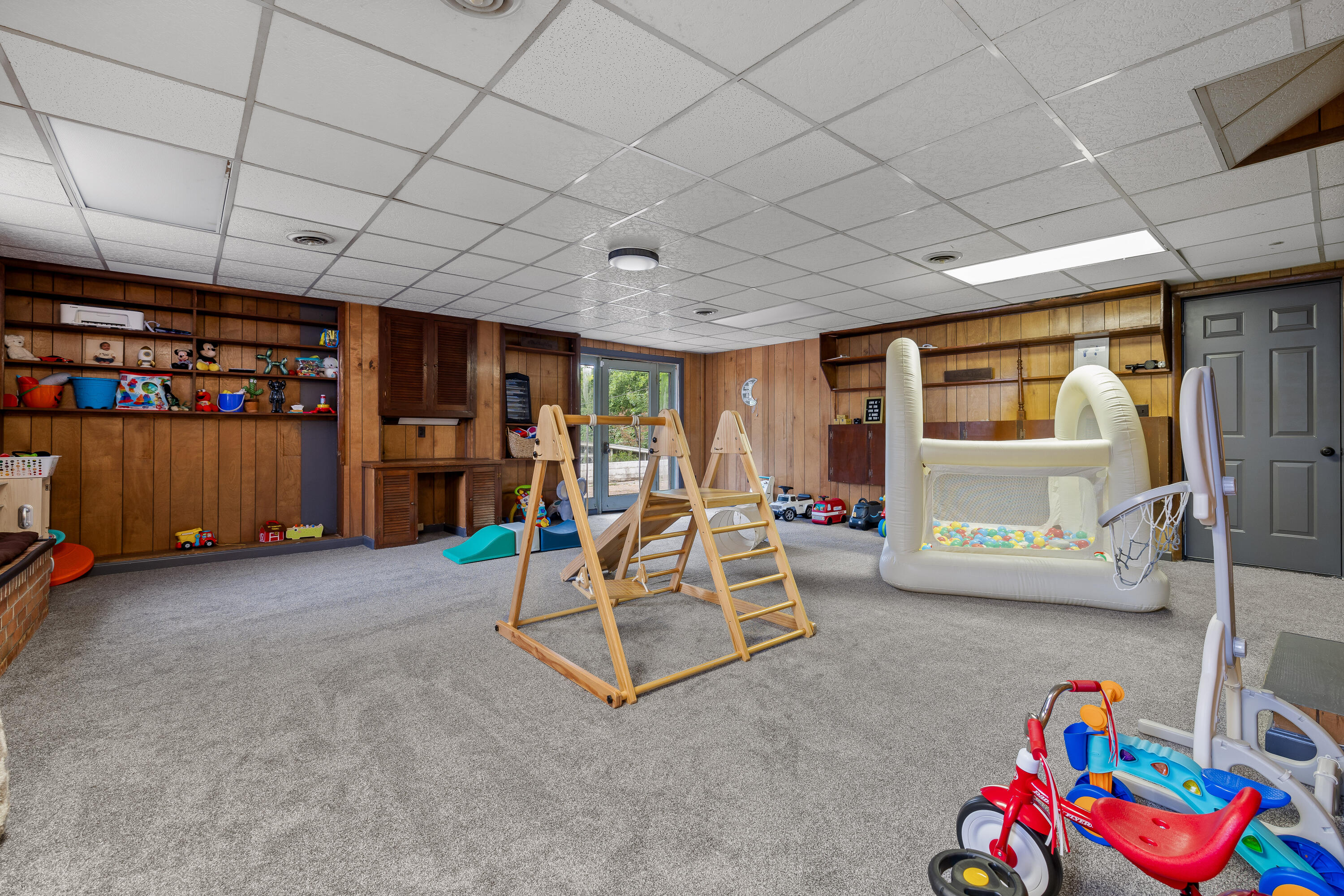 3805 Rollingwood Drive