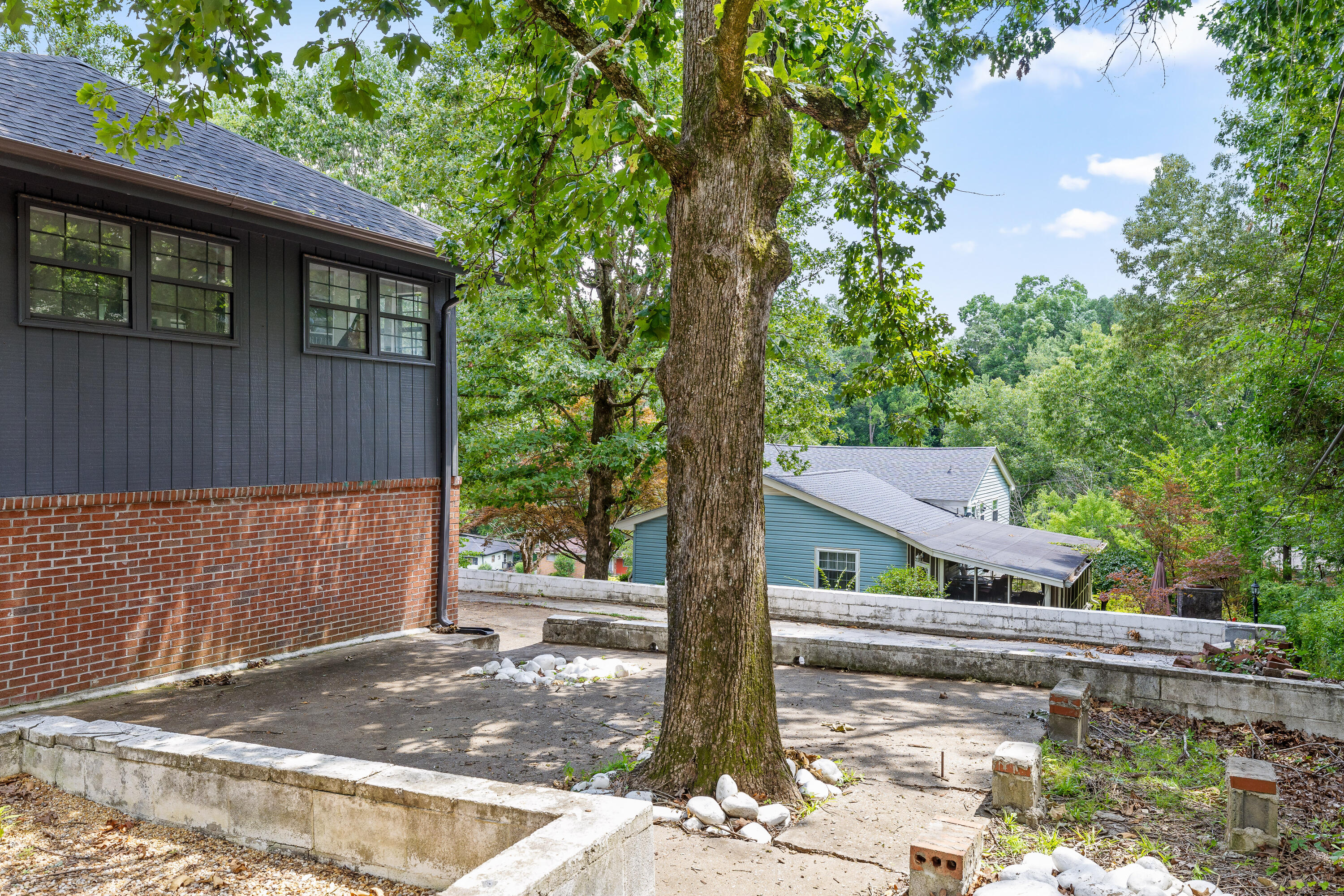 3805 Rollingwood Drive