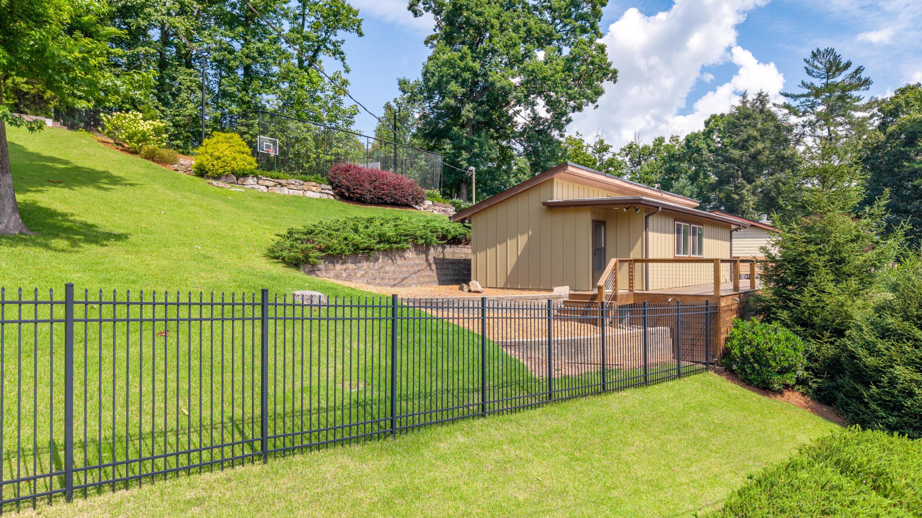 2909 Folts Circle