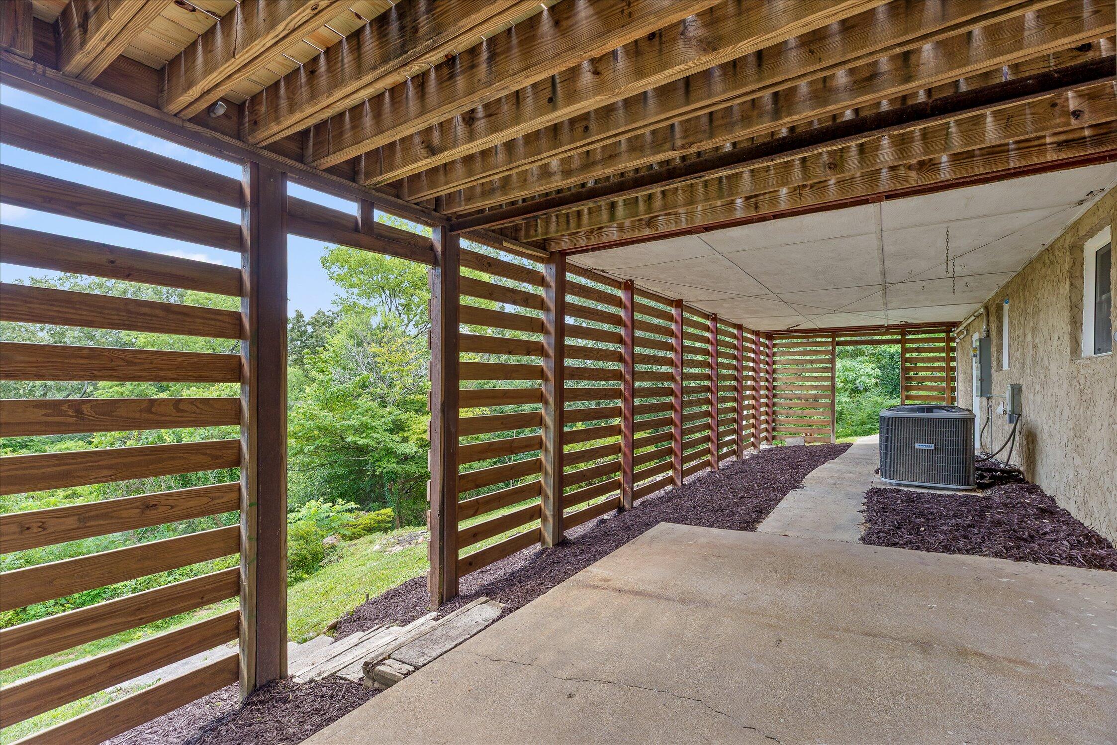 5741 Lyle Circle