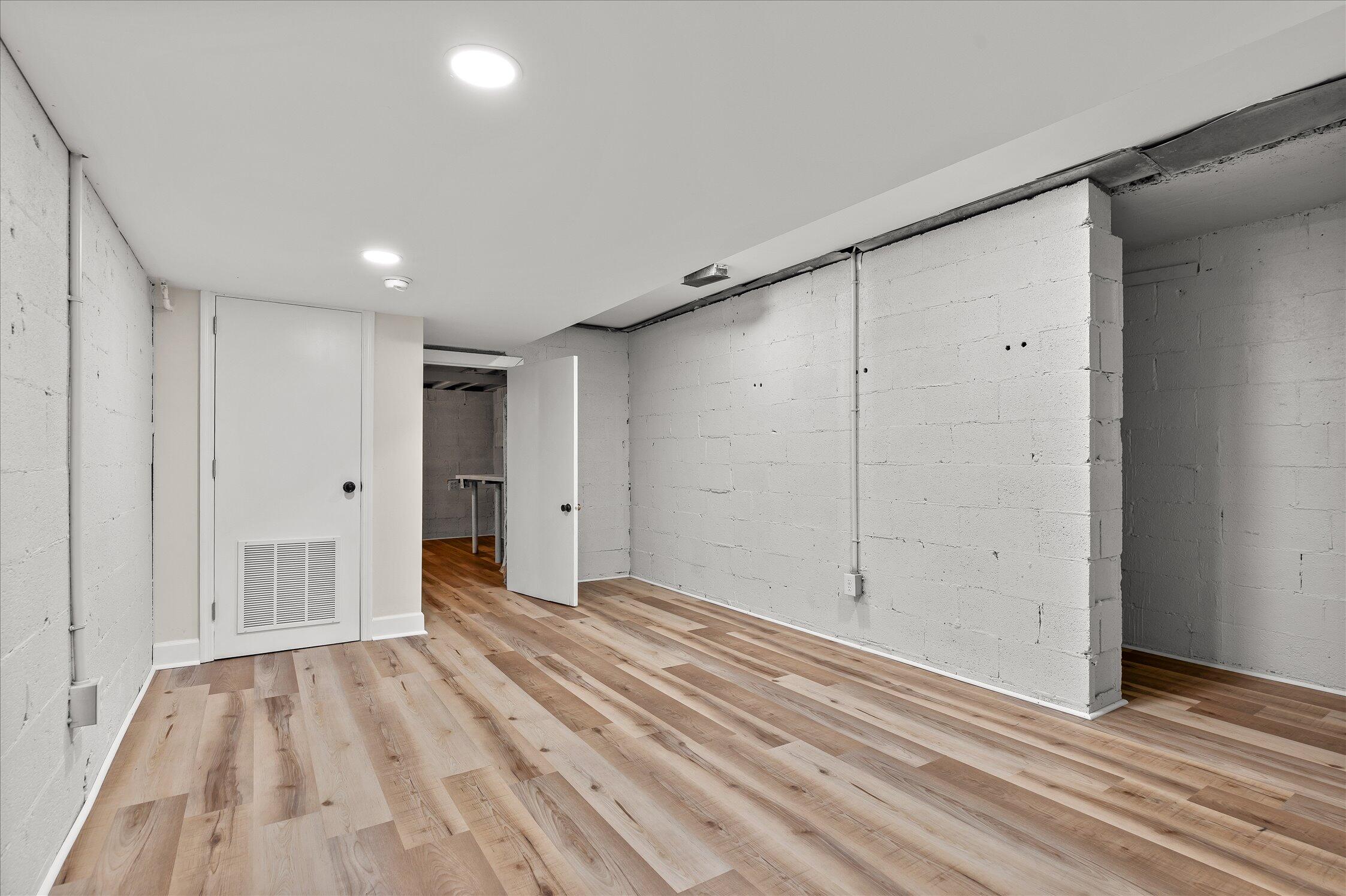 5741 Lyle Circle