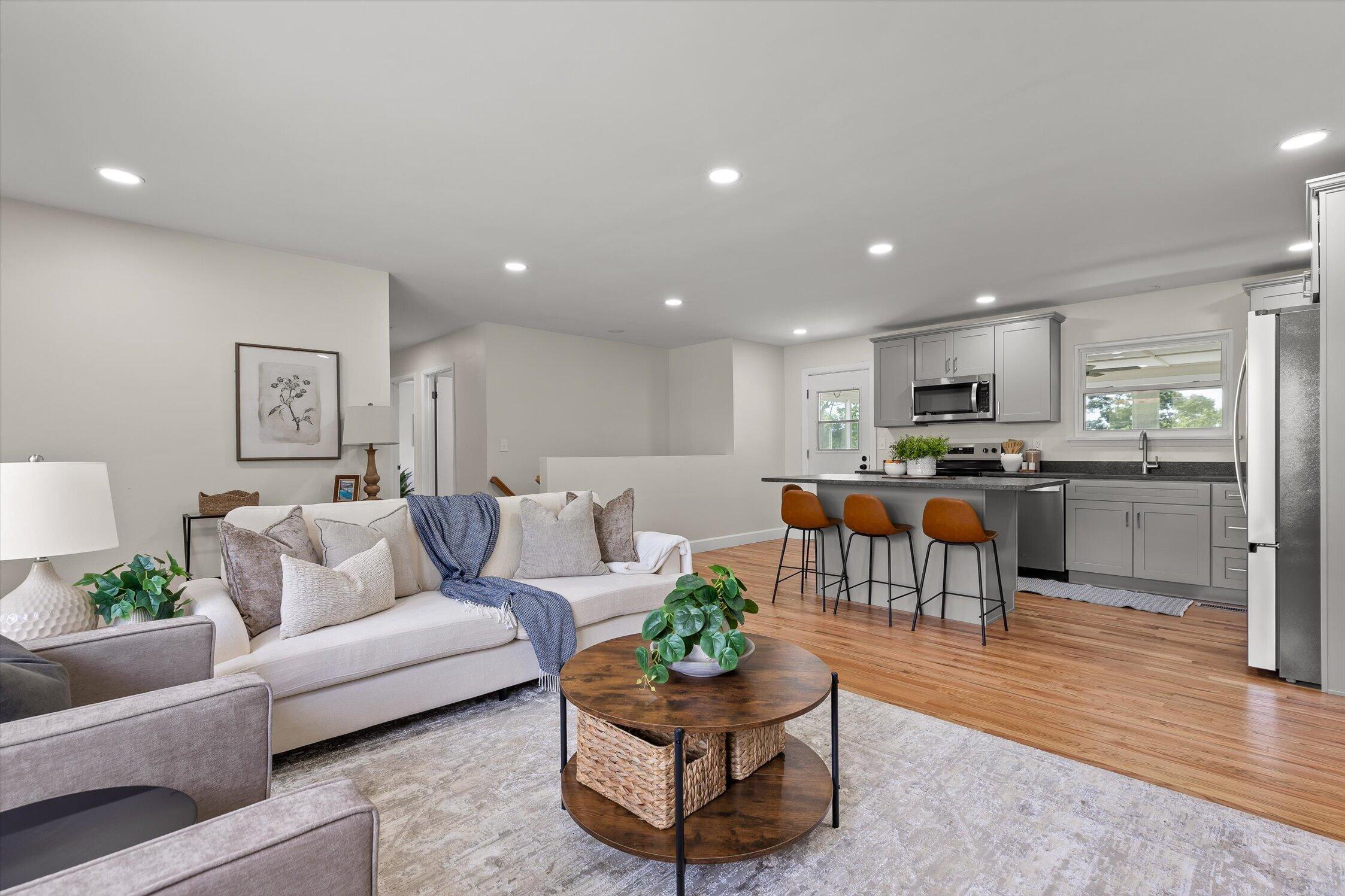 5741 Lyle Circle