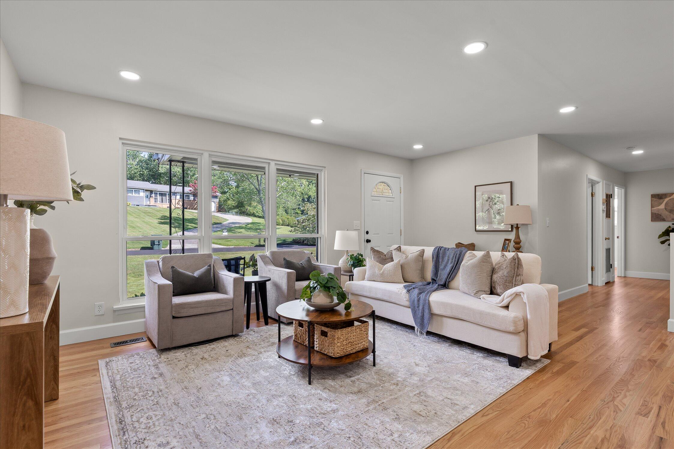 5741 Lyle Circle