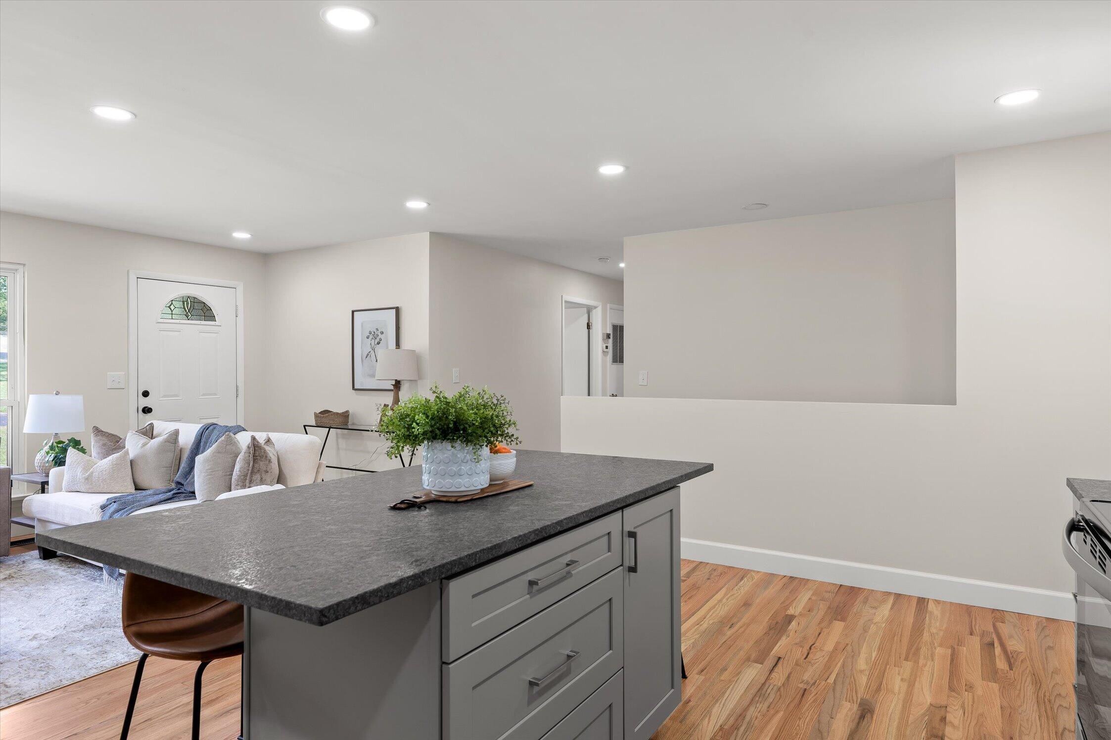 5741 Lyle Circle